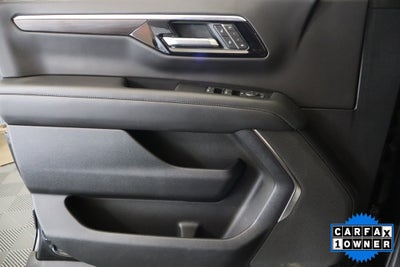 2025 Chevrolet Suburban LT
