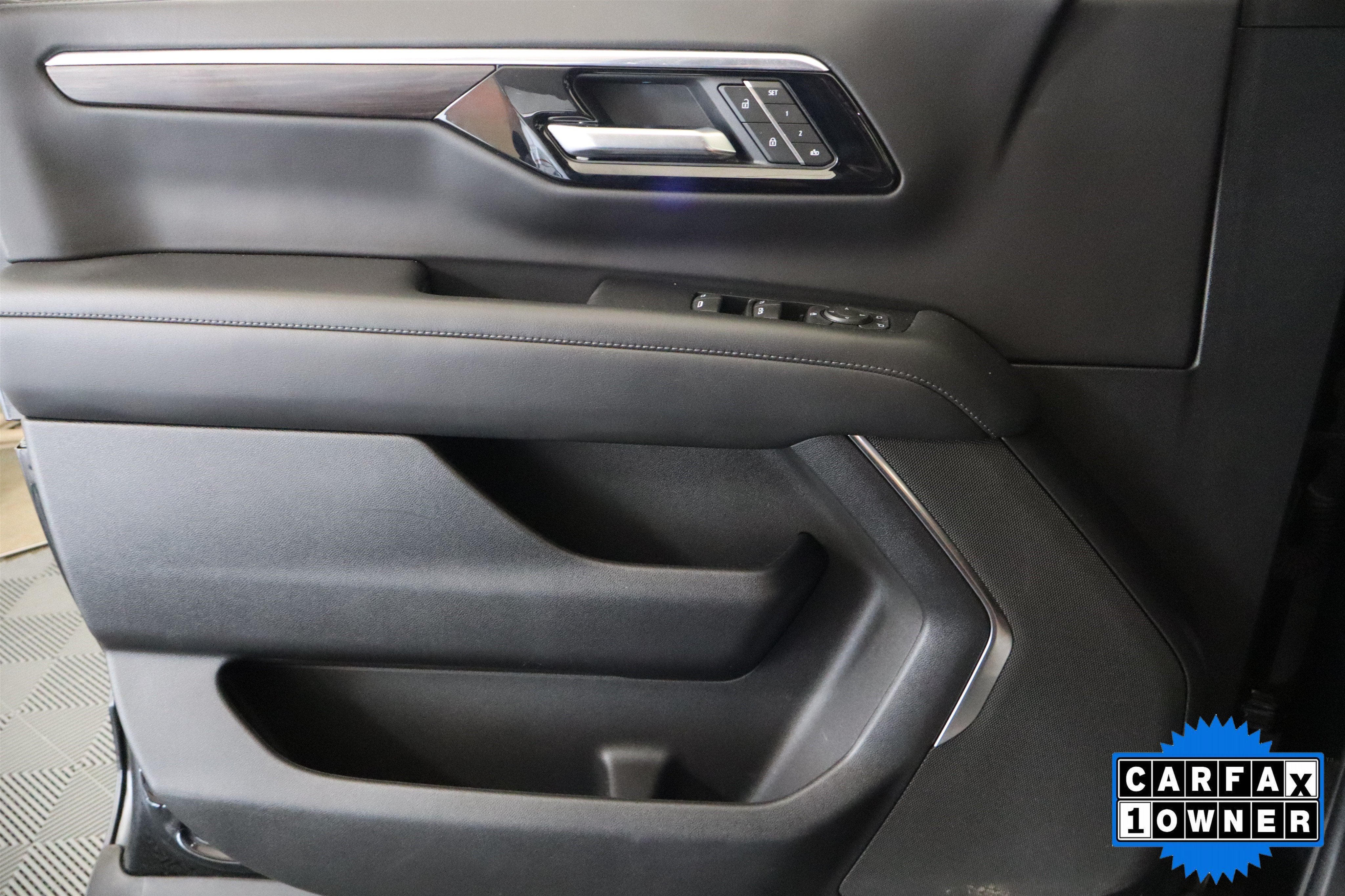 2025 Chevrolet Suburban LT