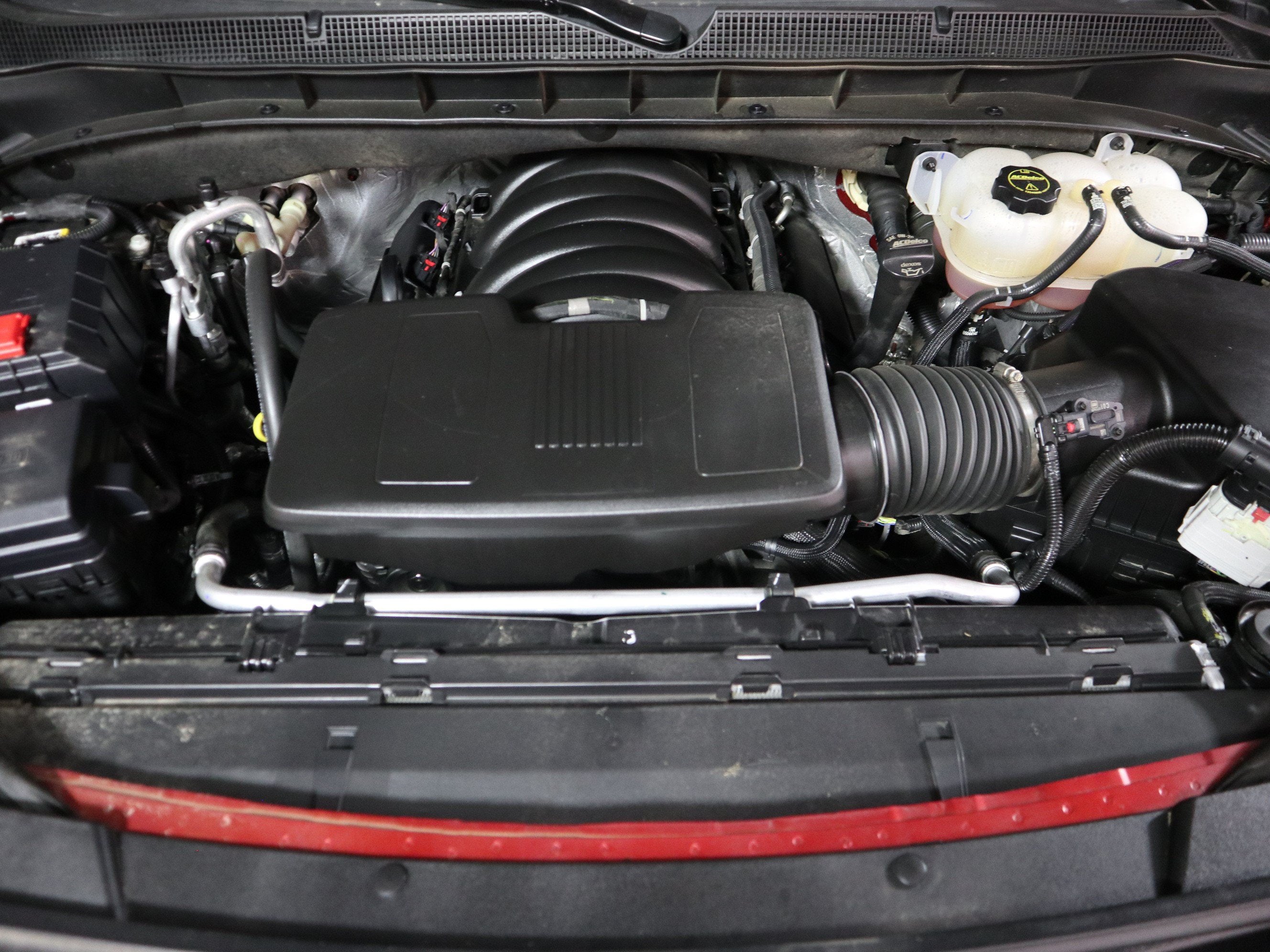 2025 Chevrolet Suburban RST