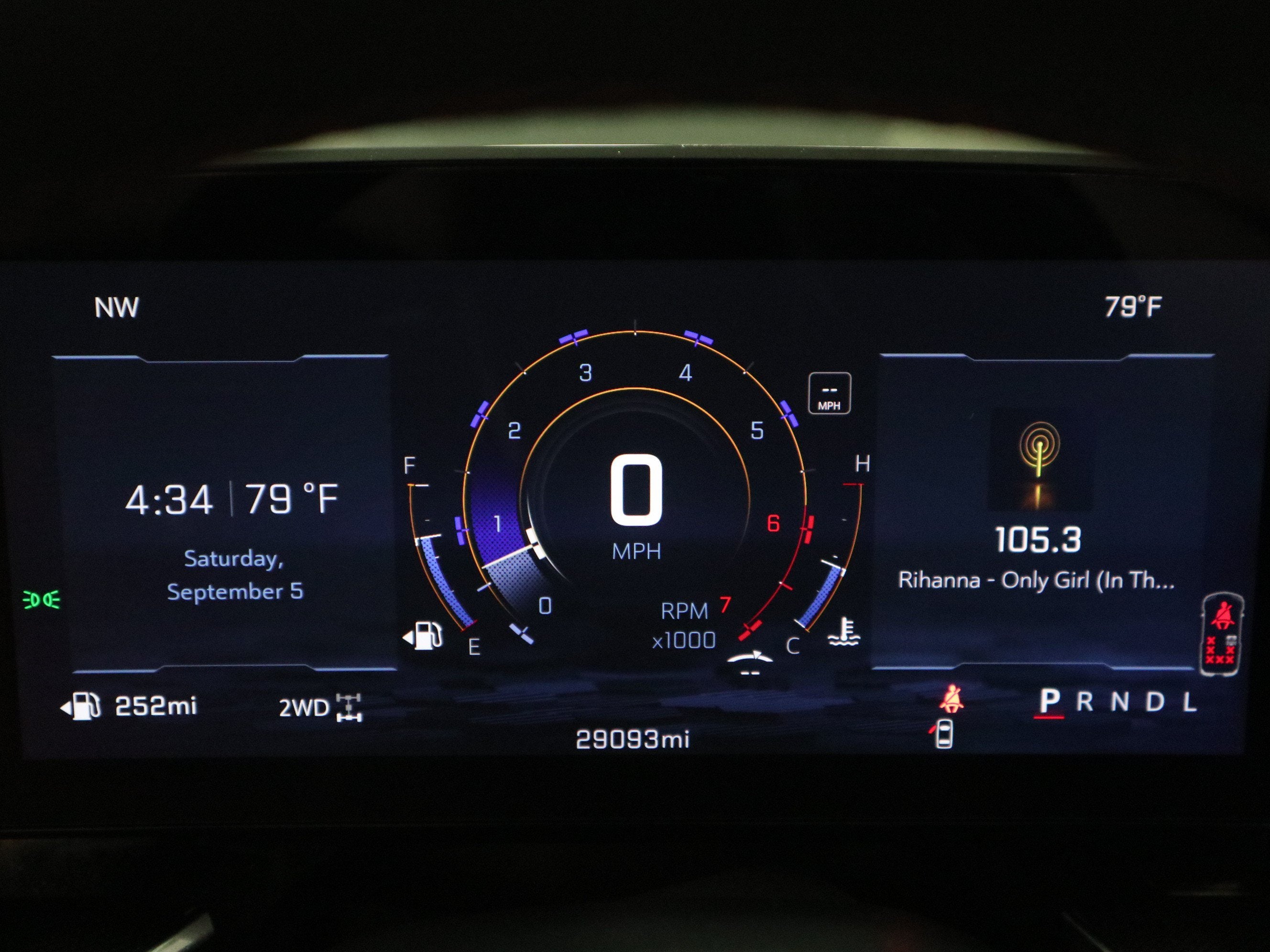 2025 Chevrolet Suburban RST