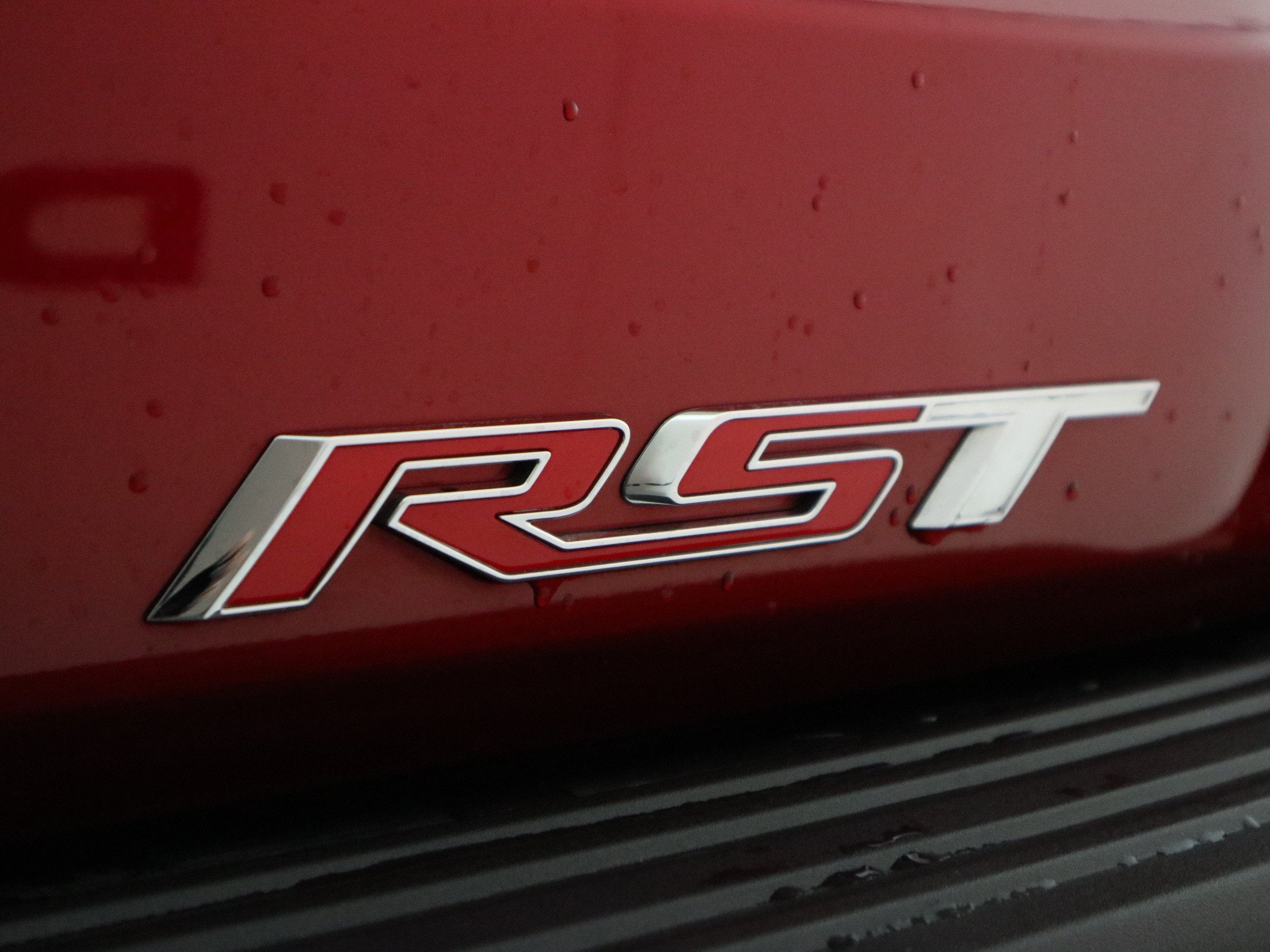 2025 Chevrolet Suburban RST