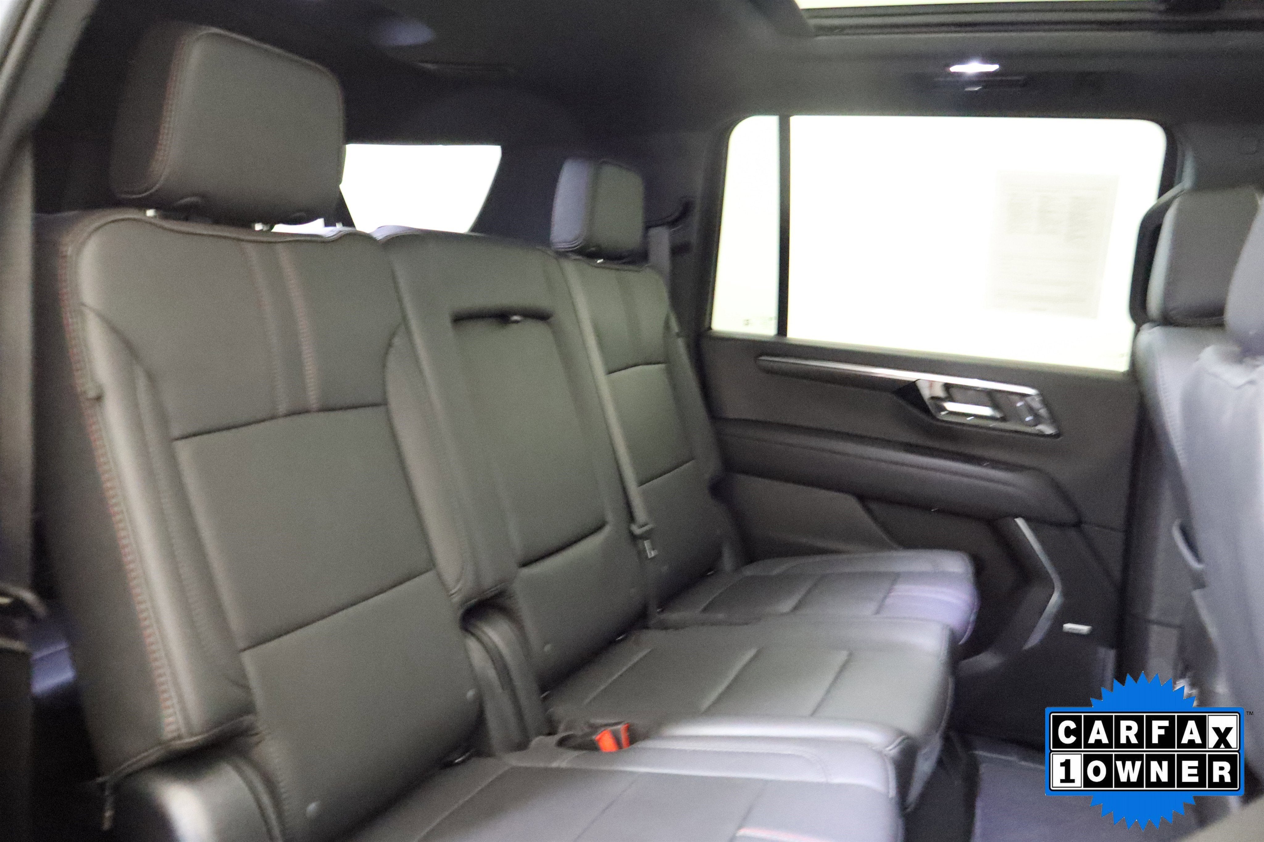2025 Chevrolet Suburban RST