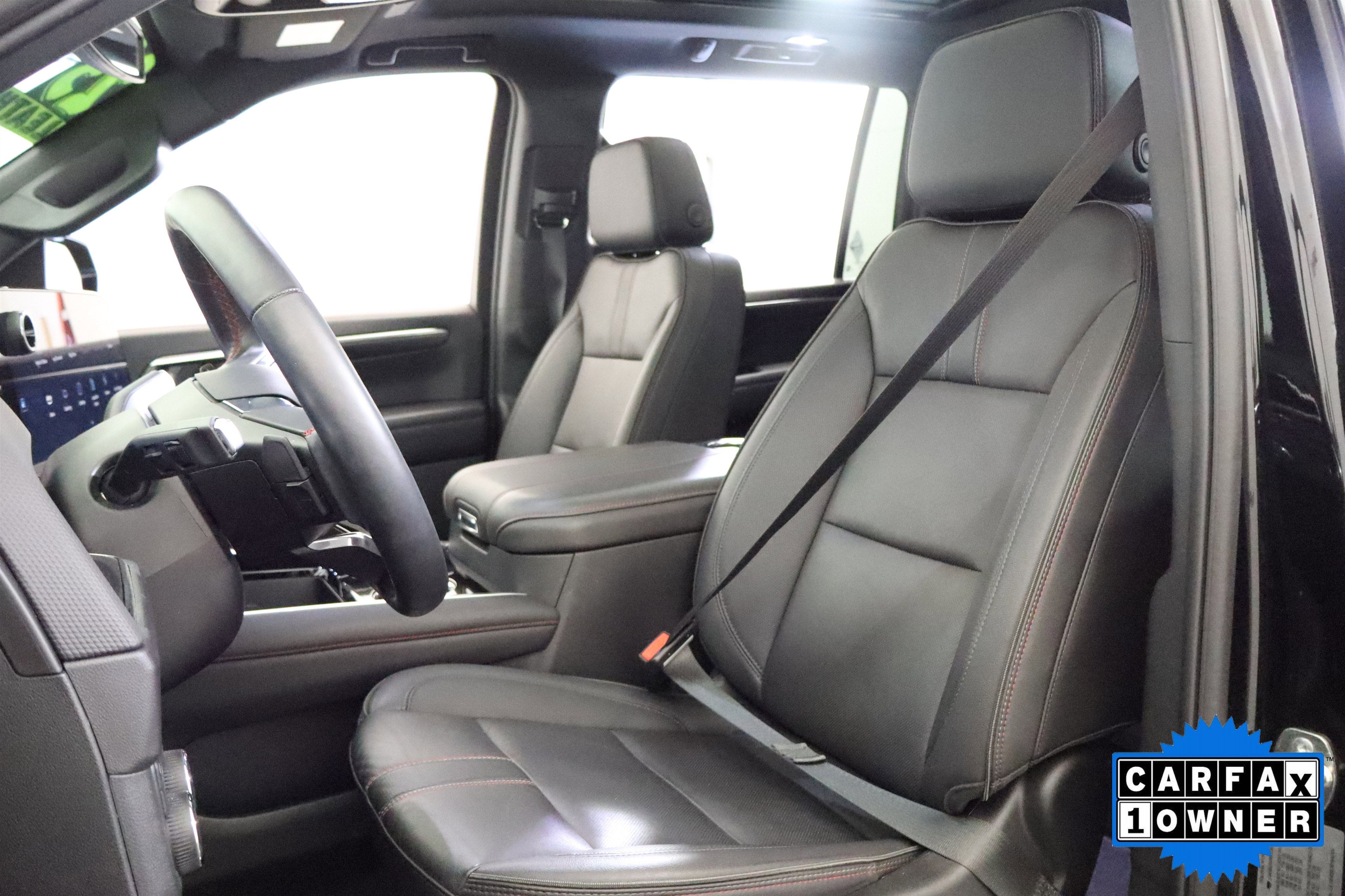 2025 Chevrolet Suburban RST
