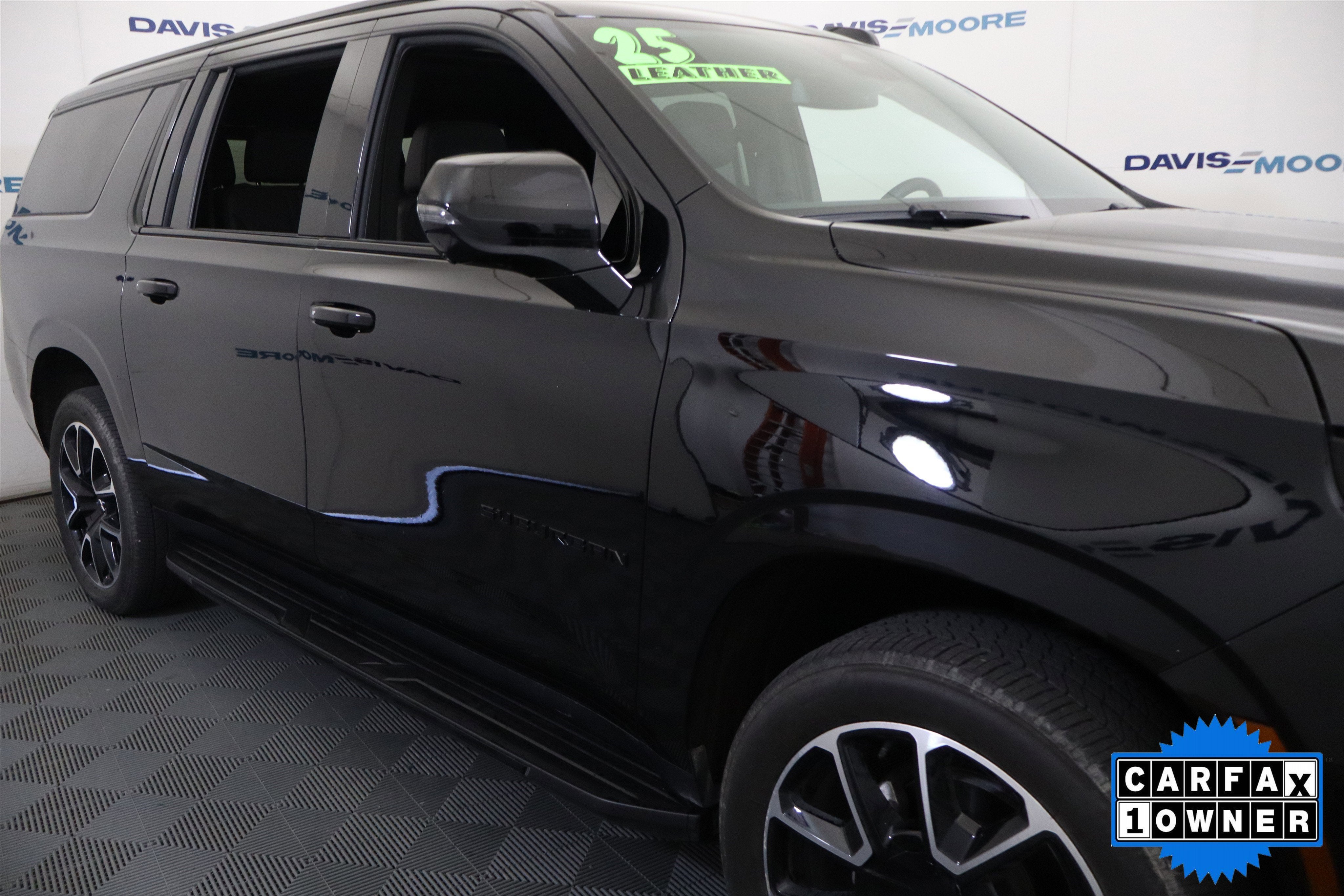 2025 Chevrolet Suburban RST
