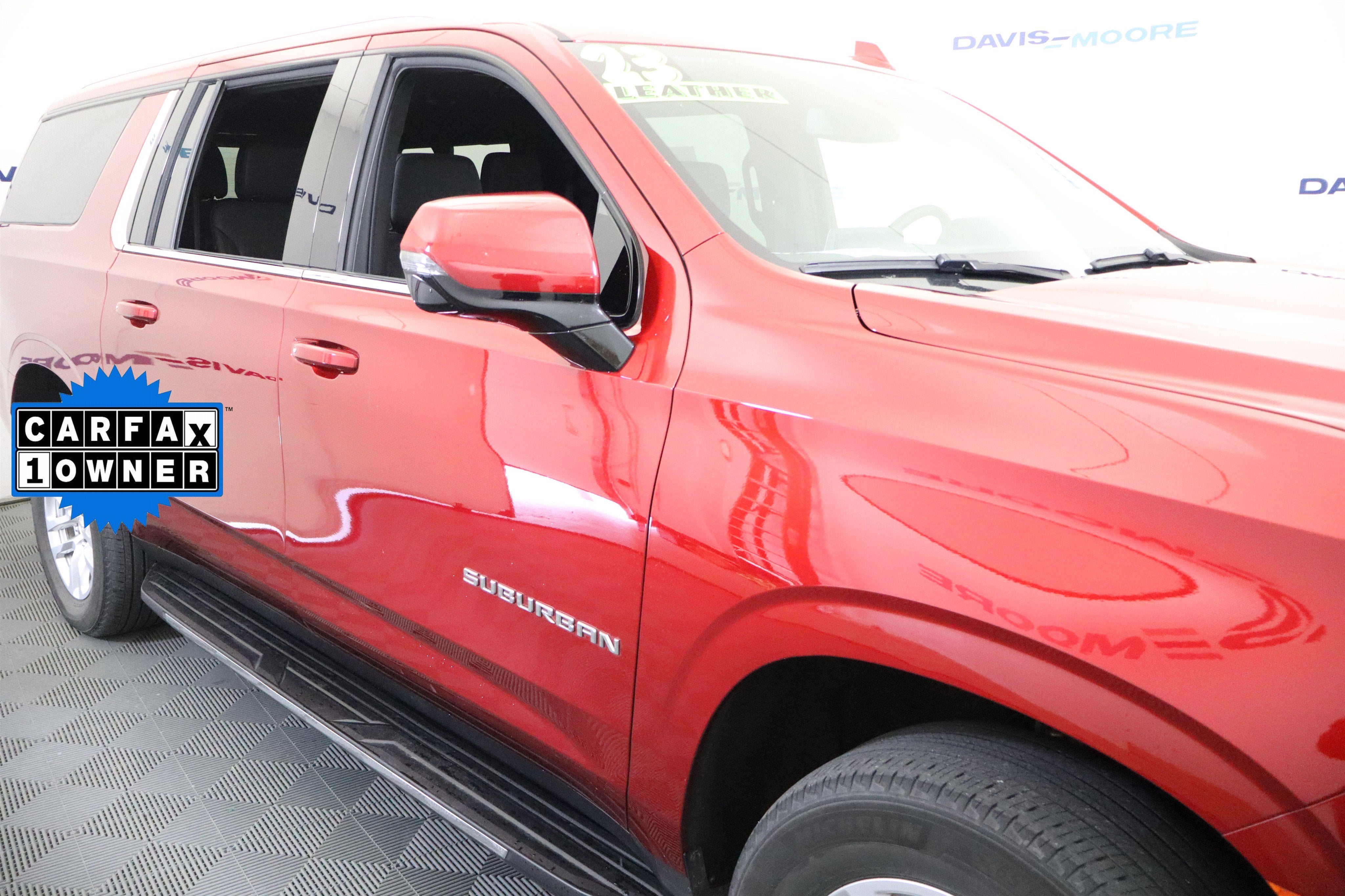 2023 Chevrolet Suburban LT