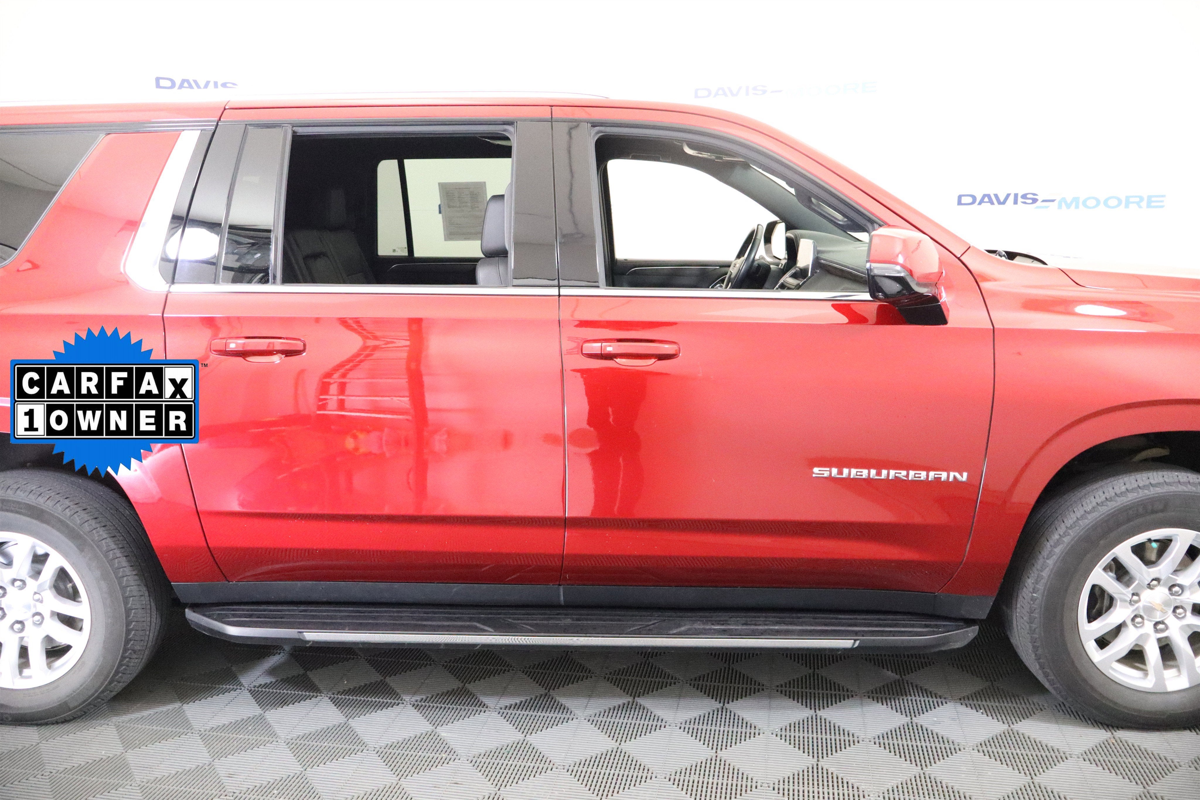 2023 Chevrolet Suburban LT