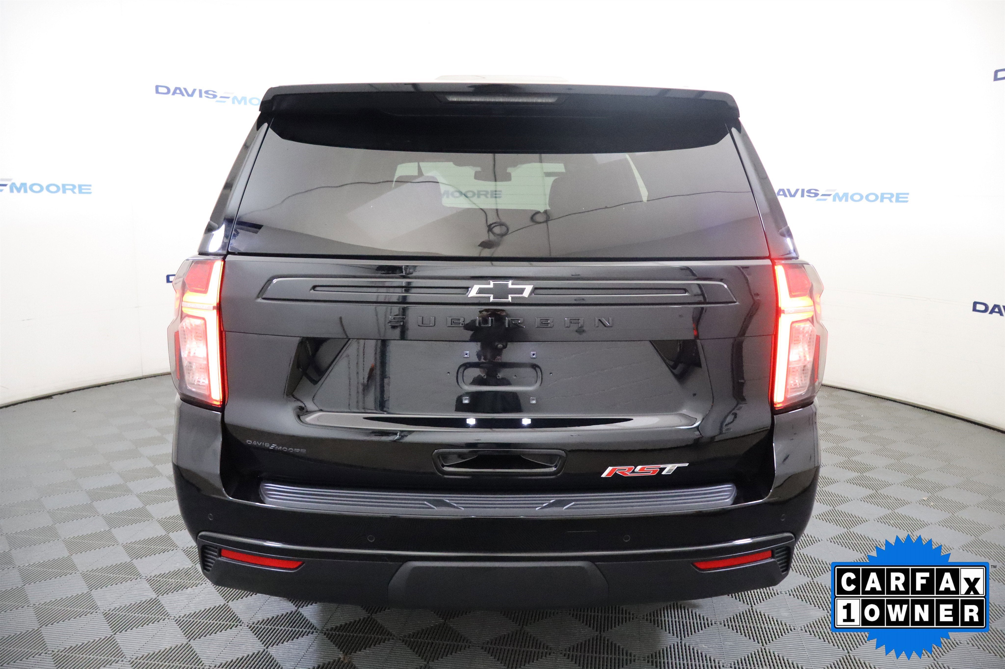 2023 Chevrolet Suburban RST