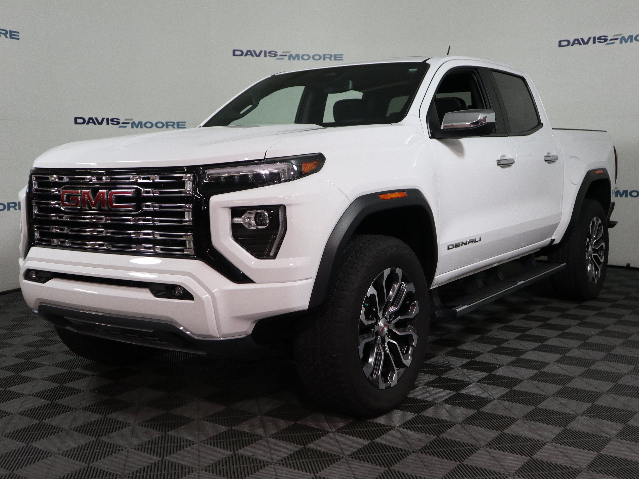 2024 GMC Canyon Denali