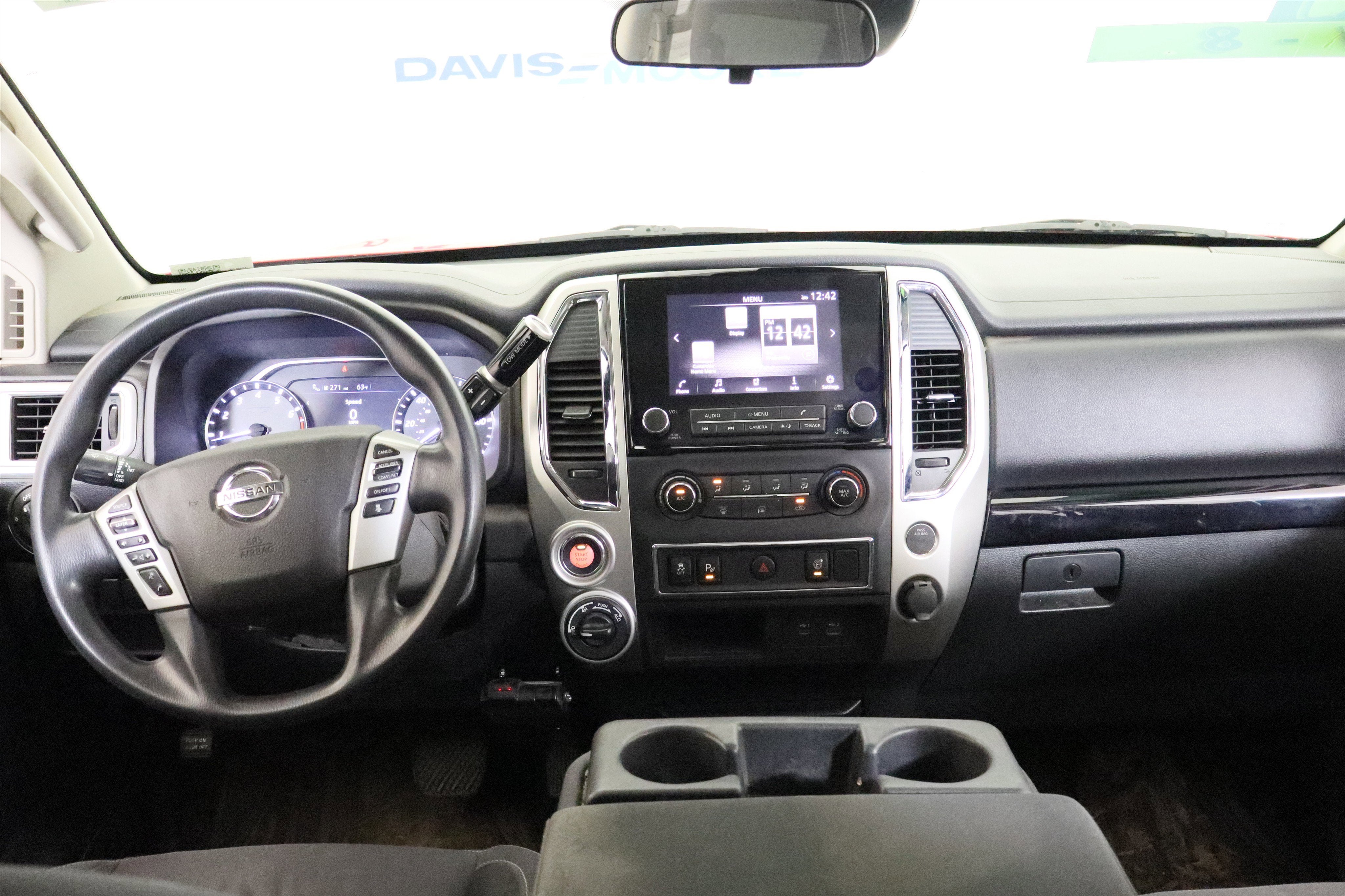 2021 Nissan TITAN Crew Cab SV 4x4