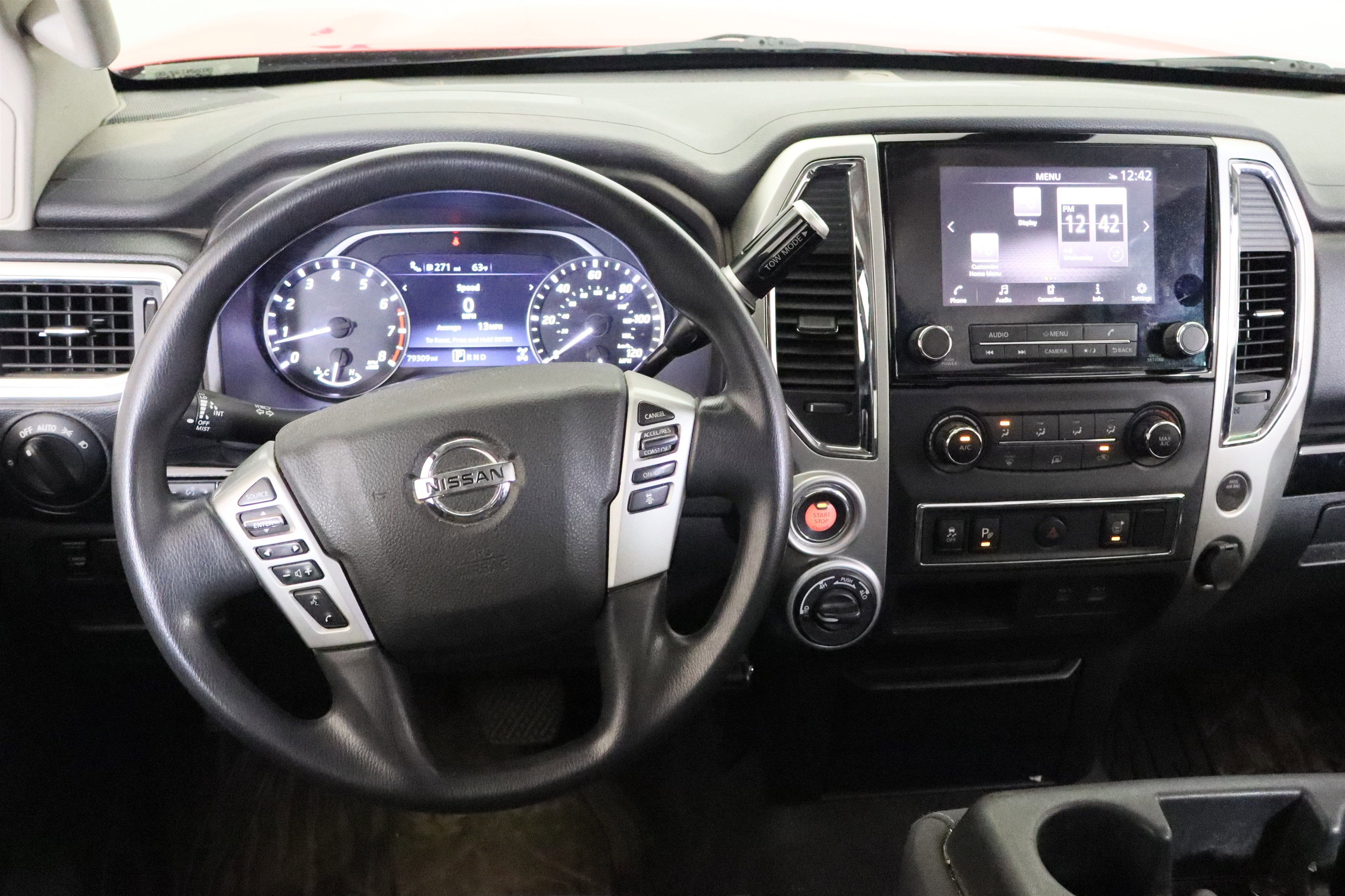 2021 Nissan TITAN Crew Cab SV 4x4