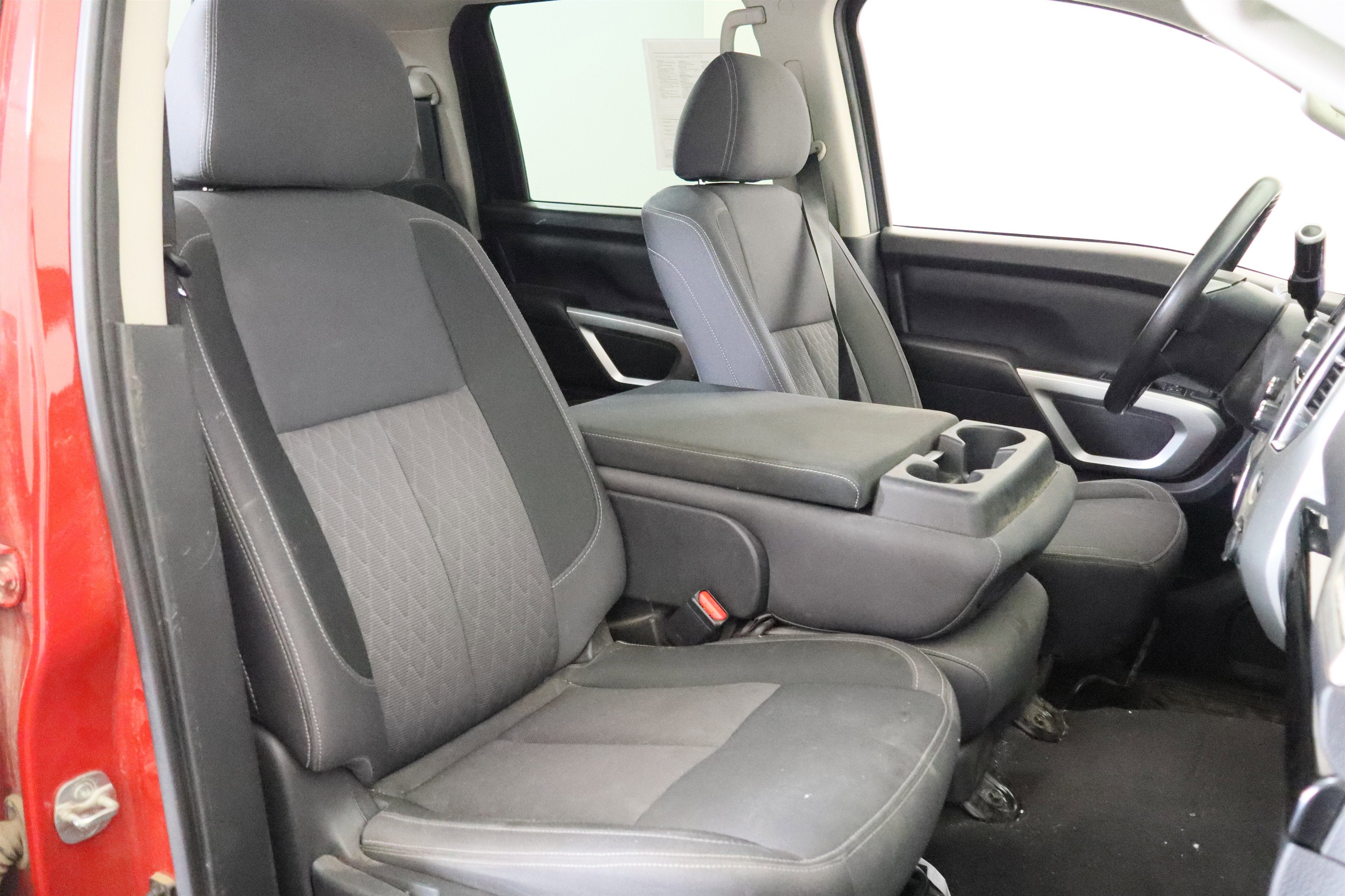 2021 Nissan TITAN Crew Cab SV 4x4