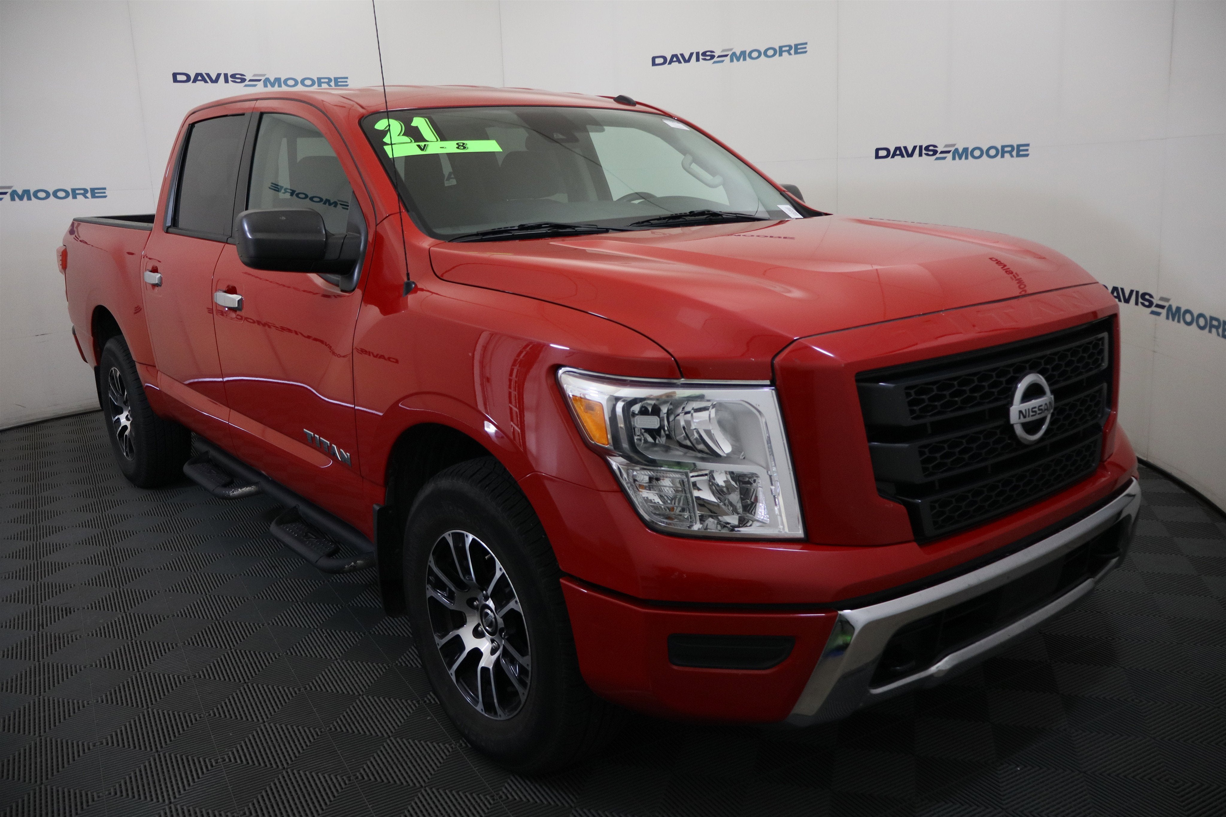 2021 Nissan TITAN Crew Cab SV 4x4