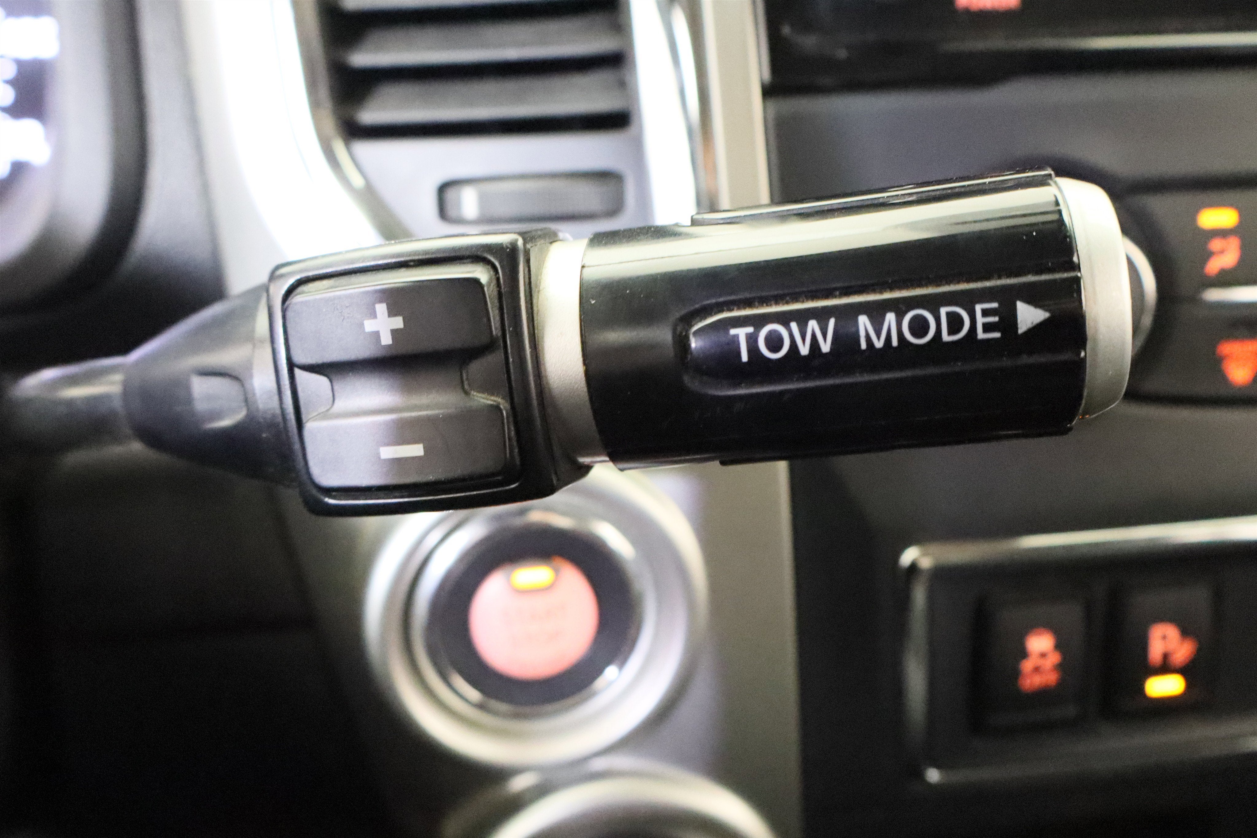 2021 Nissan TITAN Crew Cab SV 4x4