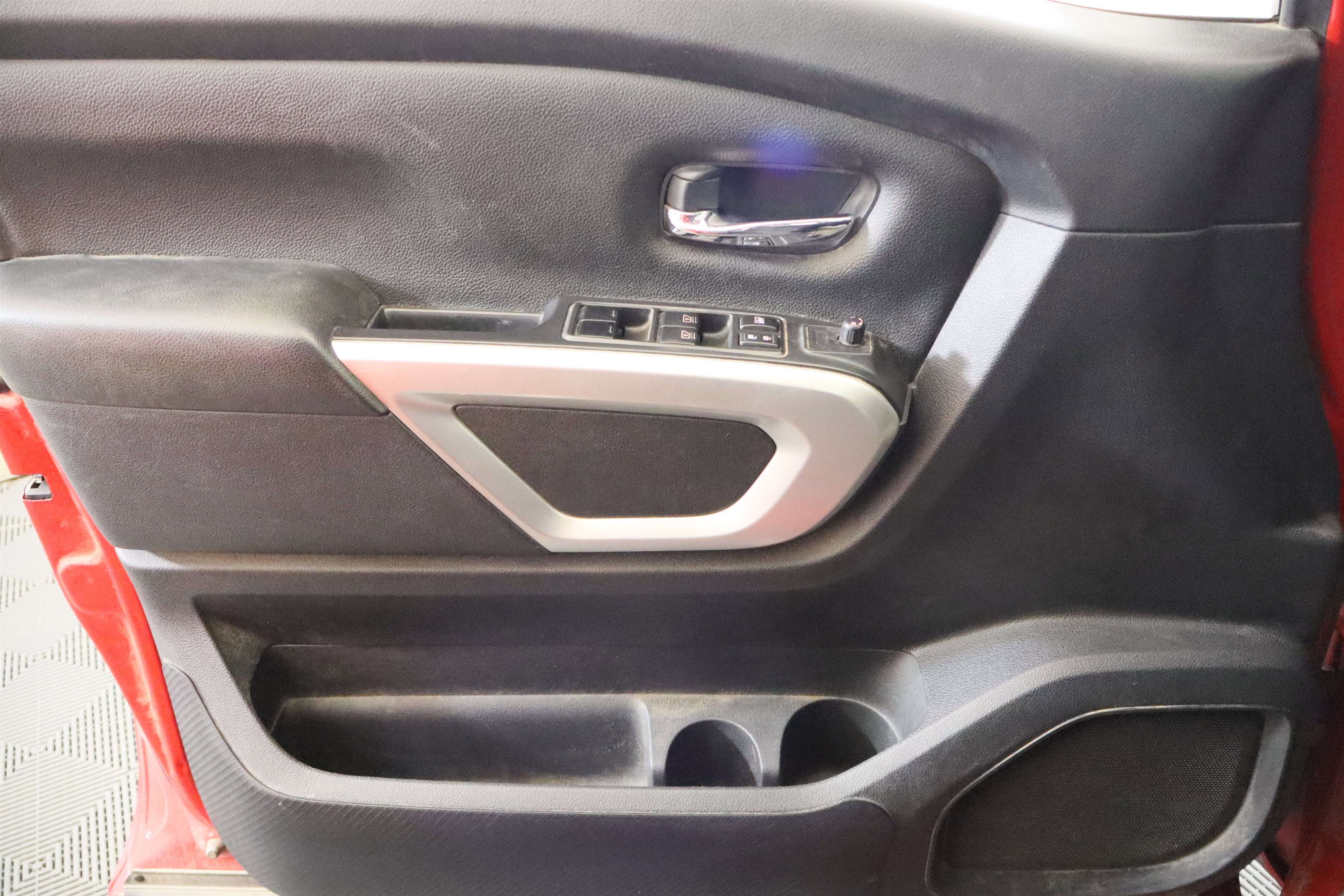 2021 Nissan TITAN Crew Cab SV 4x4