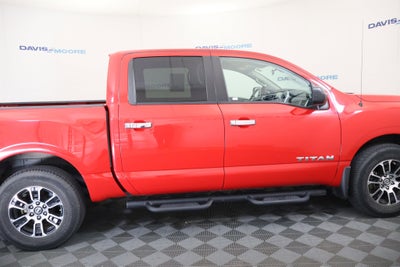 2021 Nissan TITAN Crew Cab SV 4x4