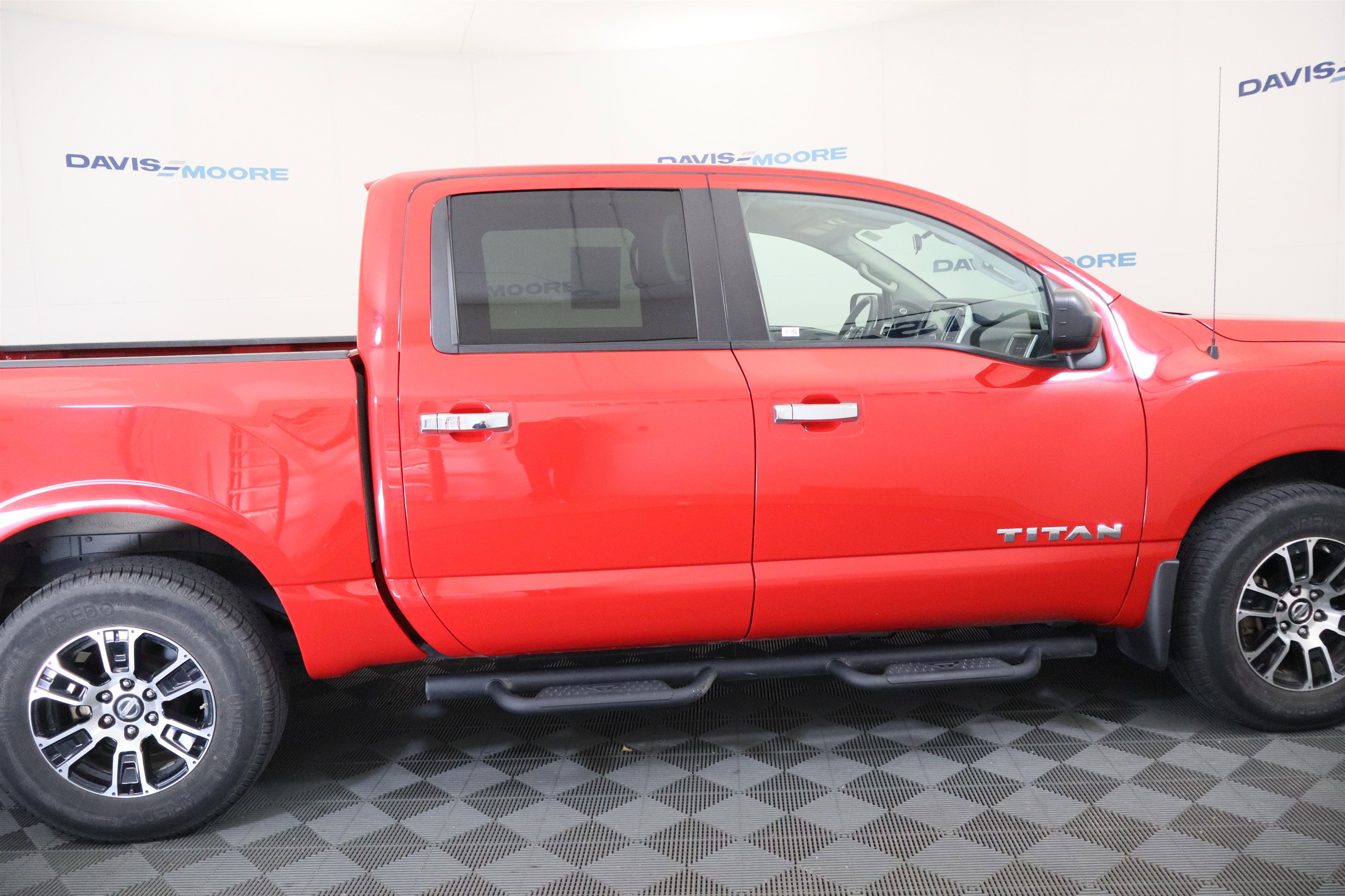 2021 Nissan TITAN Crew Cab SV 4x4