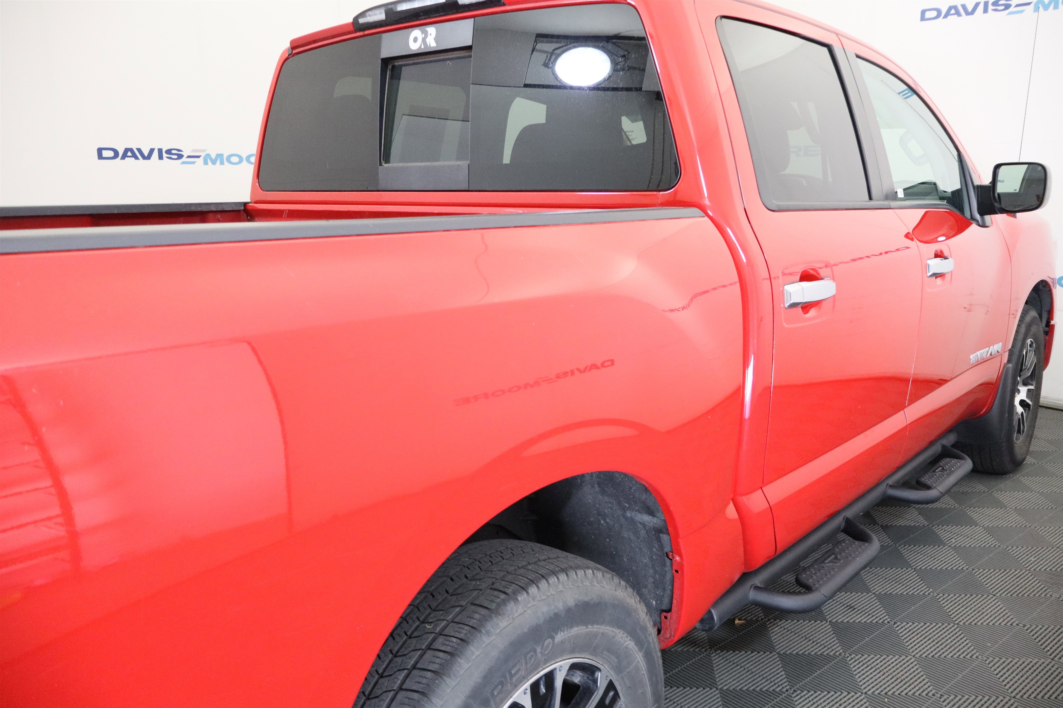 2021 Nissan TITAN Crew Cab SV 4x4