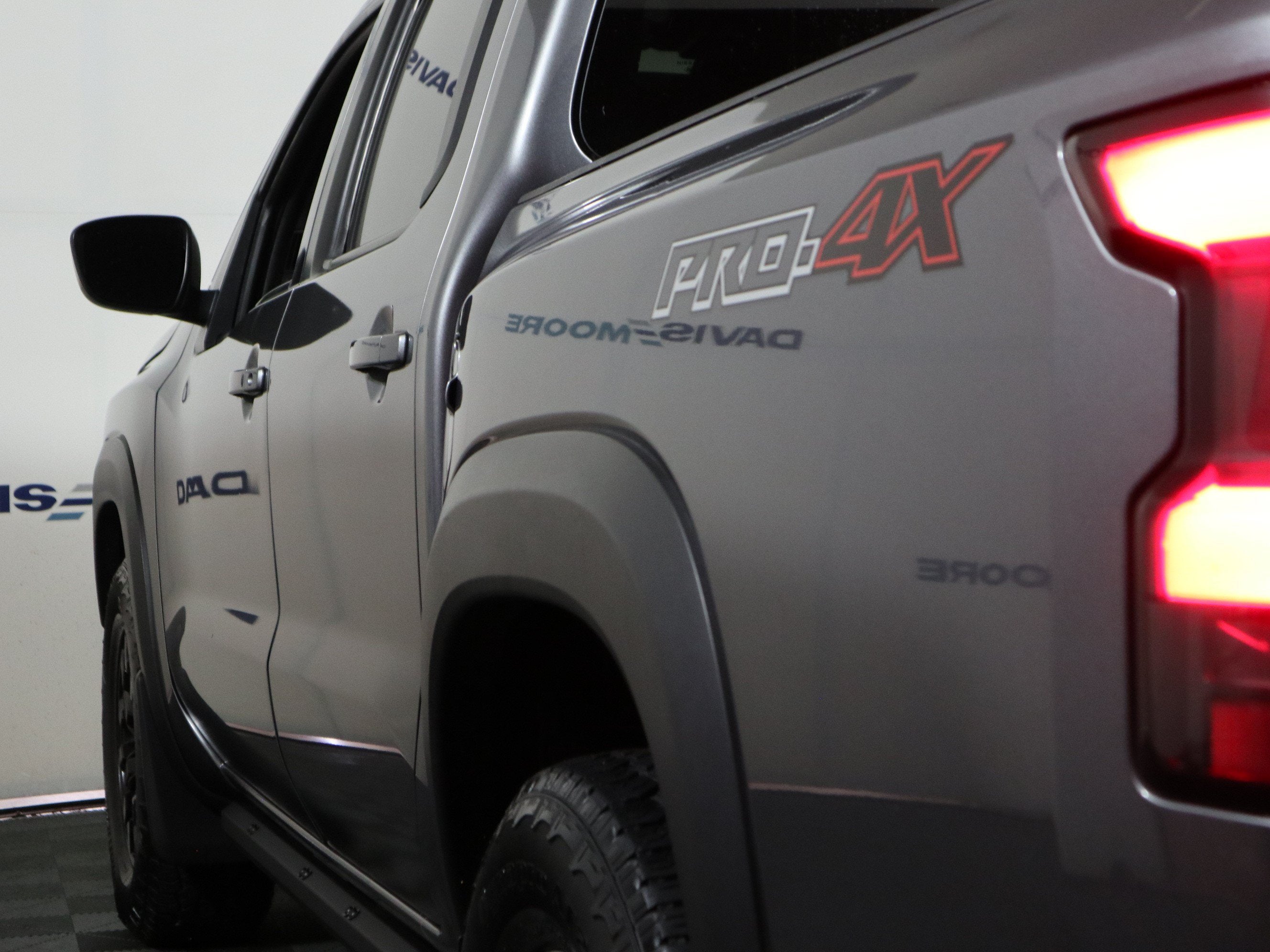 2024 Nissan Frontier Crew Cab PRO-4X 4x4