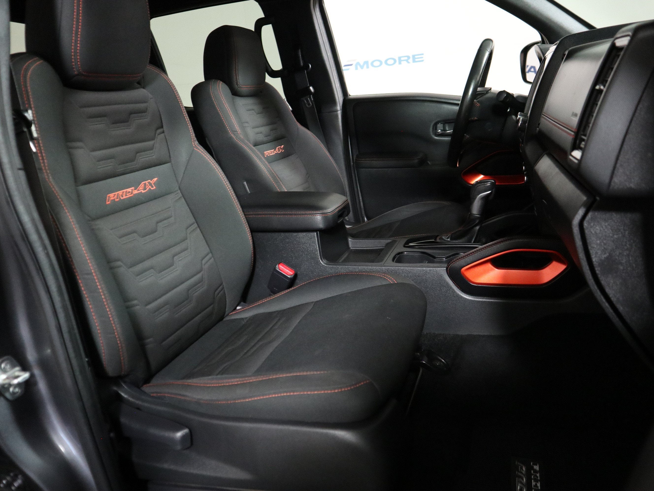 2024 Nissan Frontier Crew Cab PRO-4X 4x4