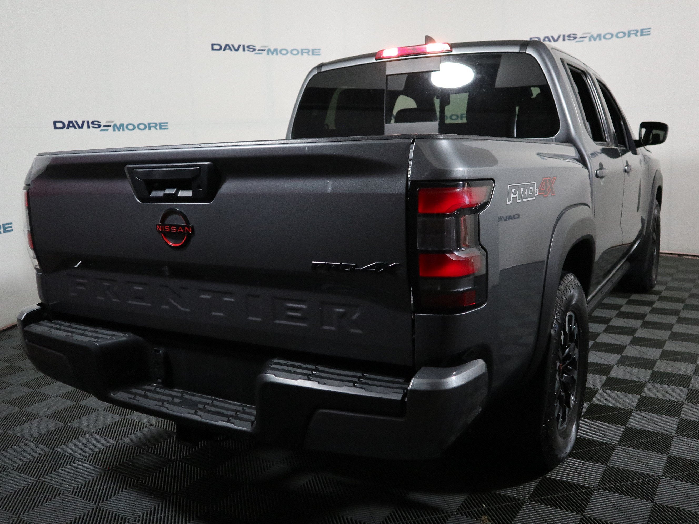 2024 Nissan Frontier Crew Cab PRO-4X 4x4
