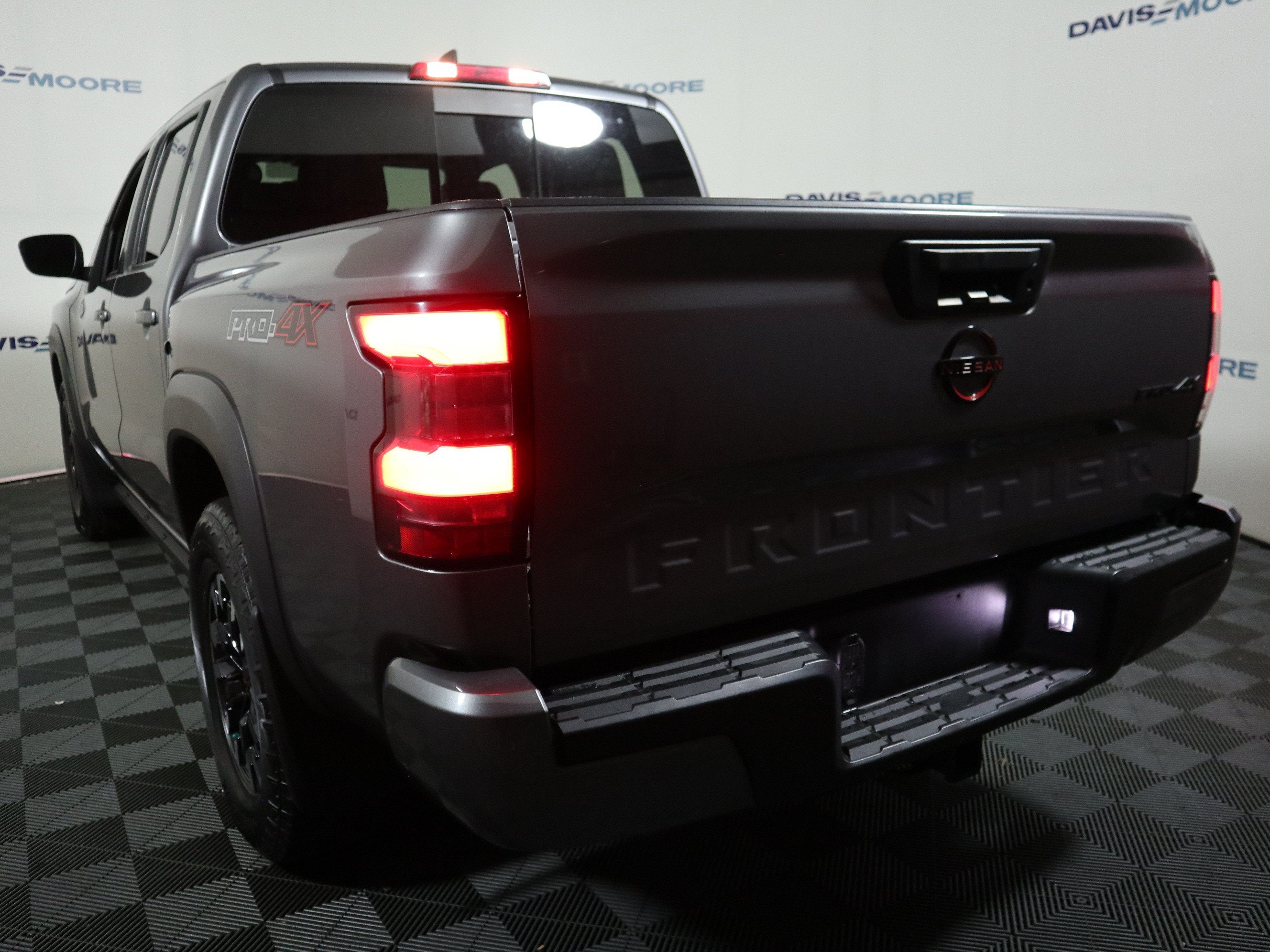 2024 Nissan Frontier Crew Cab PRO-4X 4x4