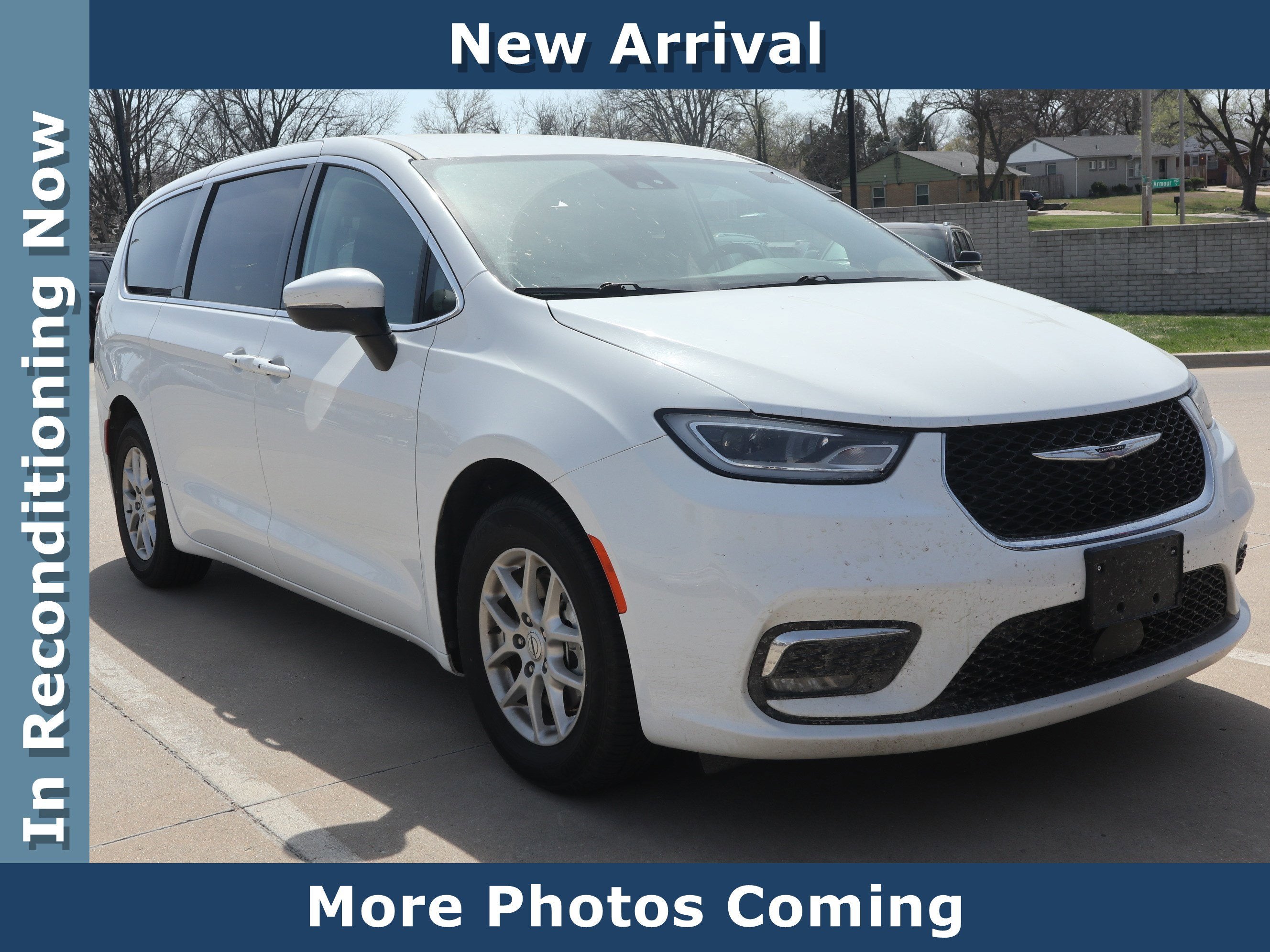 2023 Chrysler Pacifica Touring L