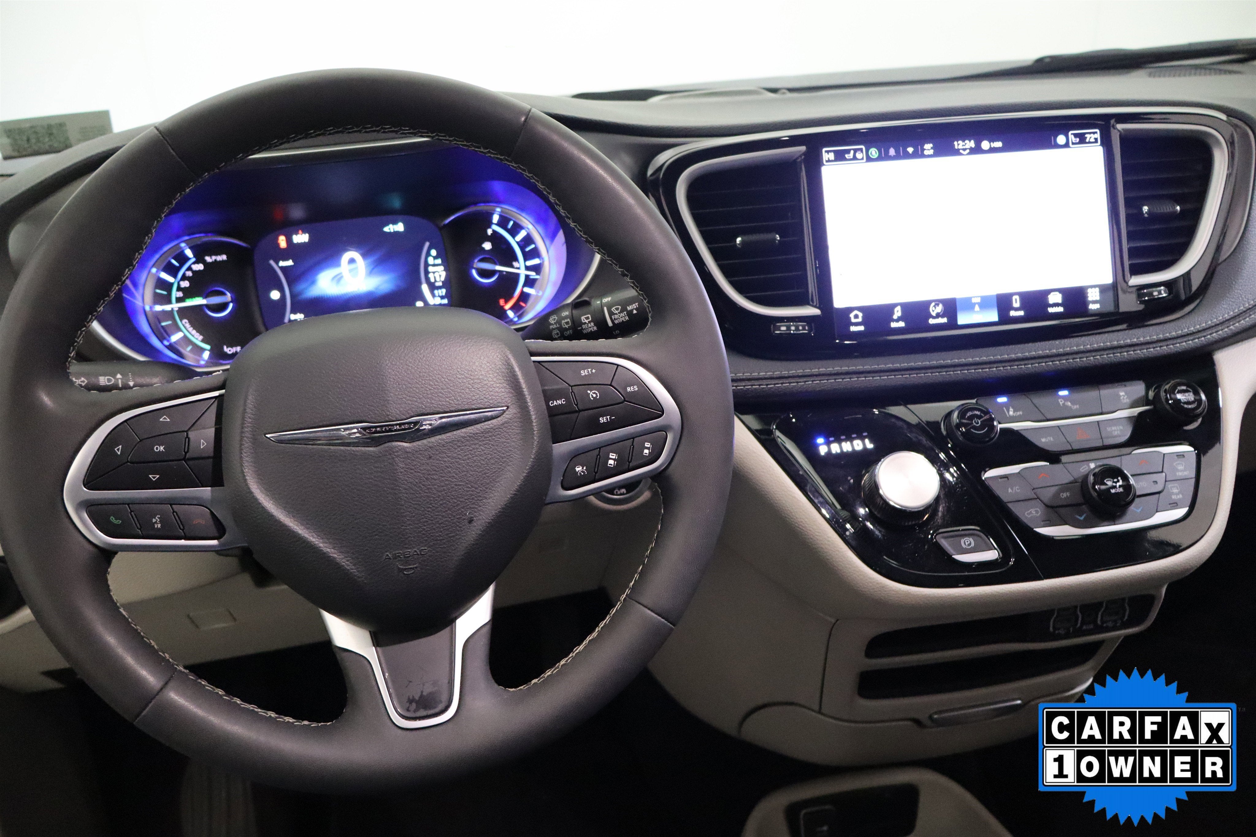 2024 Chrysler Pacifica Hybrid Select