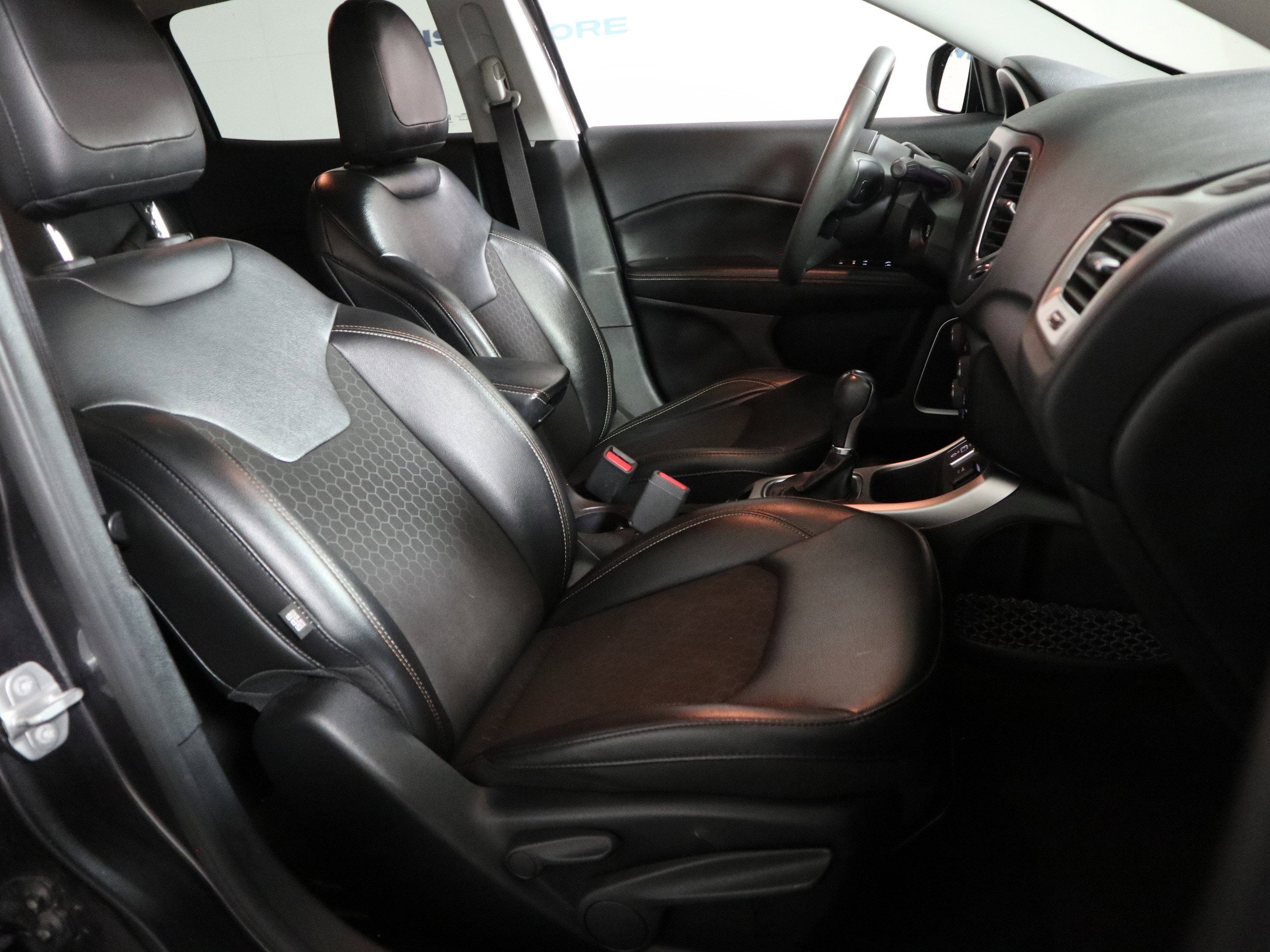 2021 Jeep Compass Latitude FWD