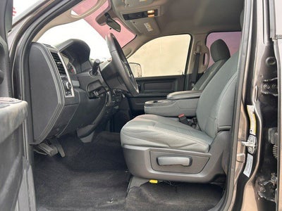 2017 RAM 1500 Express Crew Cab 4x4 5'7" Box