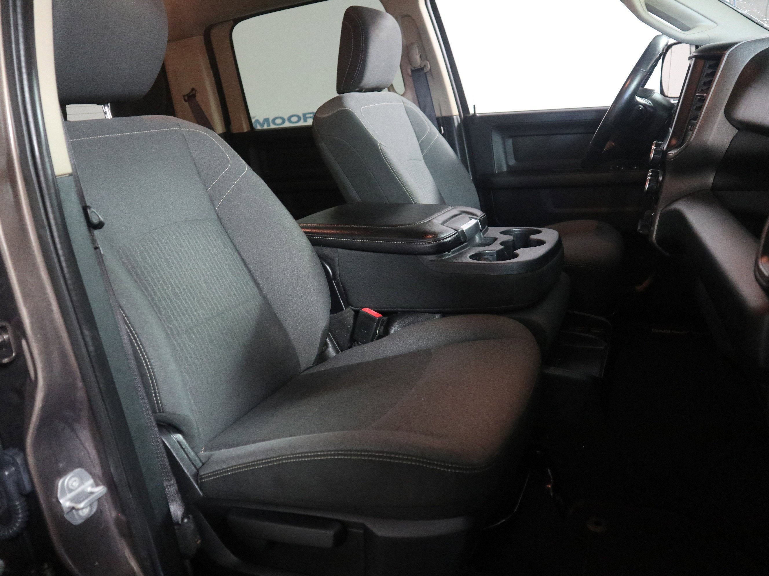 2020 RAM 2500 Tradesman Crew Cab 4x4 6'4" Box