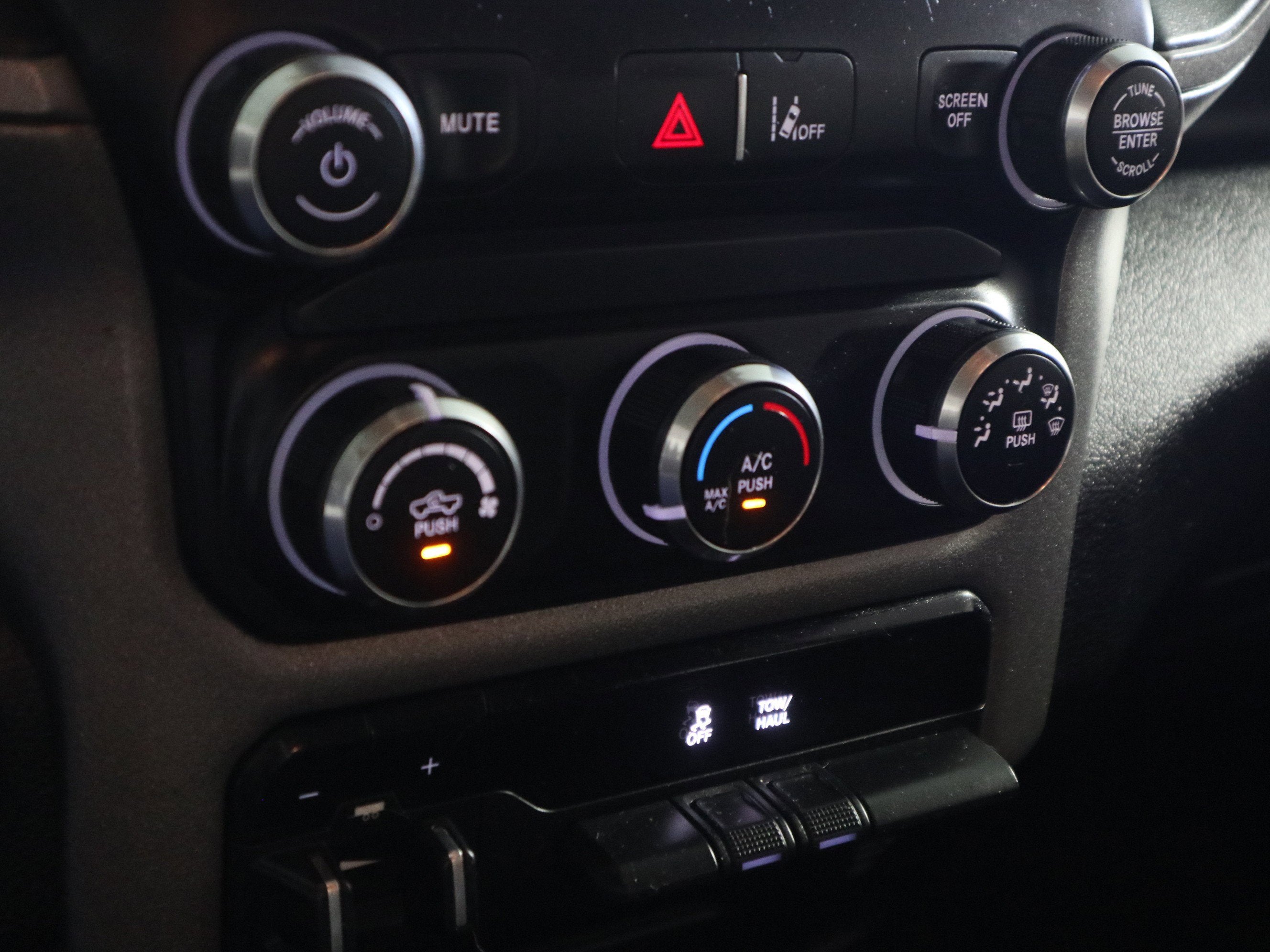 2020 RAM 2500 Tradesman Crew Cab 4x4 6'4" Box