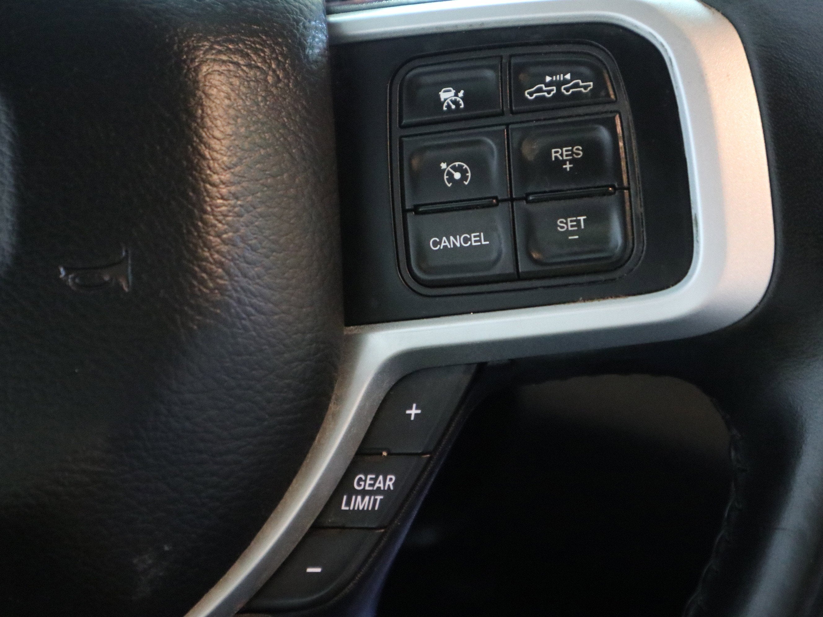 2020 RAM 2500 Tradesman Crew Cab 4x4 6'4" Box