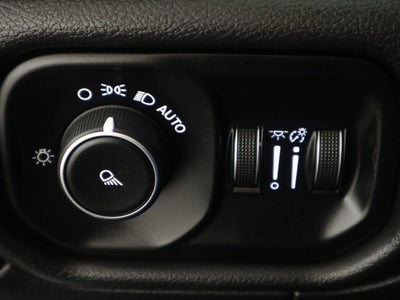 2020 RAM 2500 Tradesman Crew Cab 4x4 6'4" Box