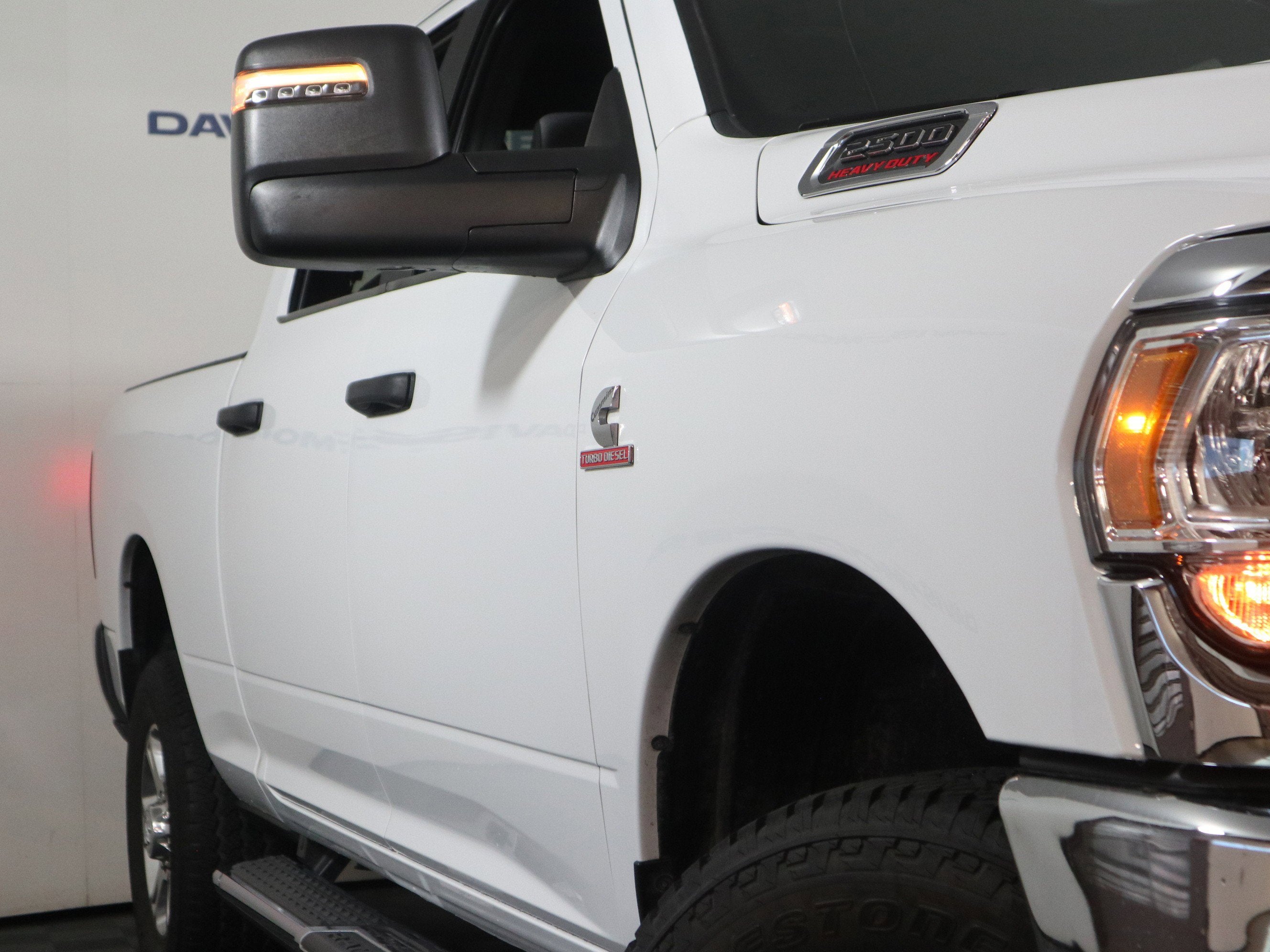 2023 RAM 2500 Big Horn Crew Cab 4x4 6'4" Box