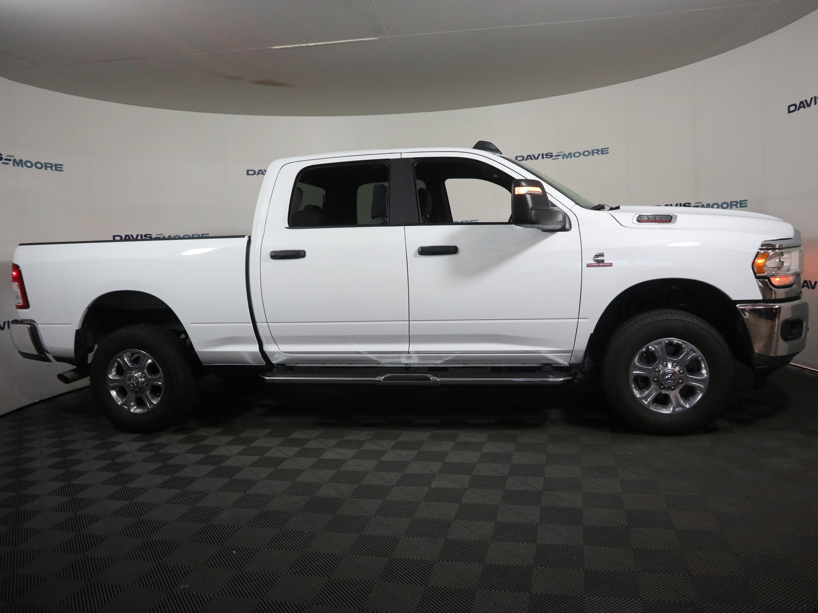 2023 RAM 2500 Big Horn Crew Cab 4x4 6'4" Box