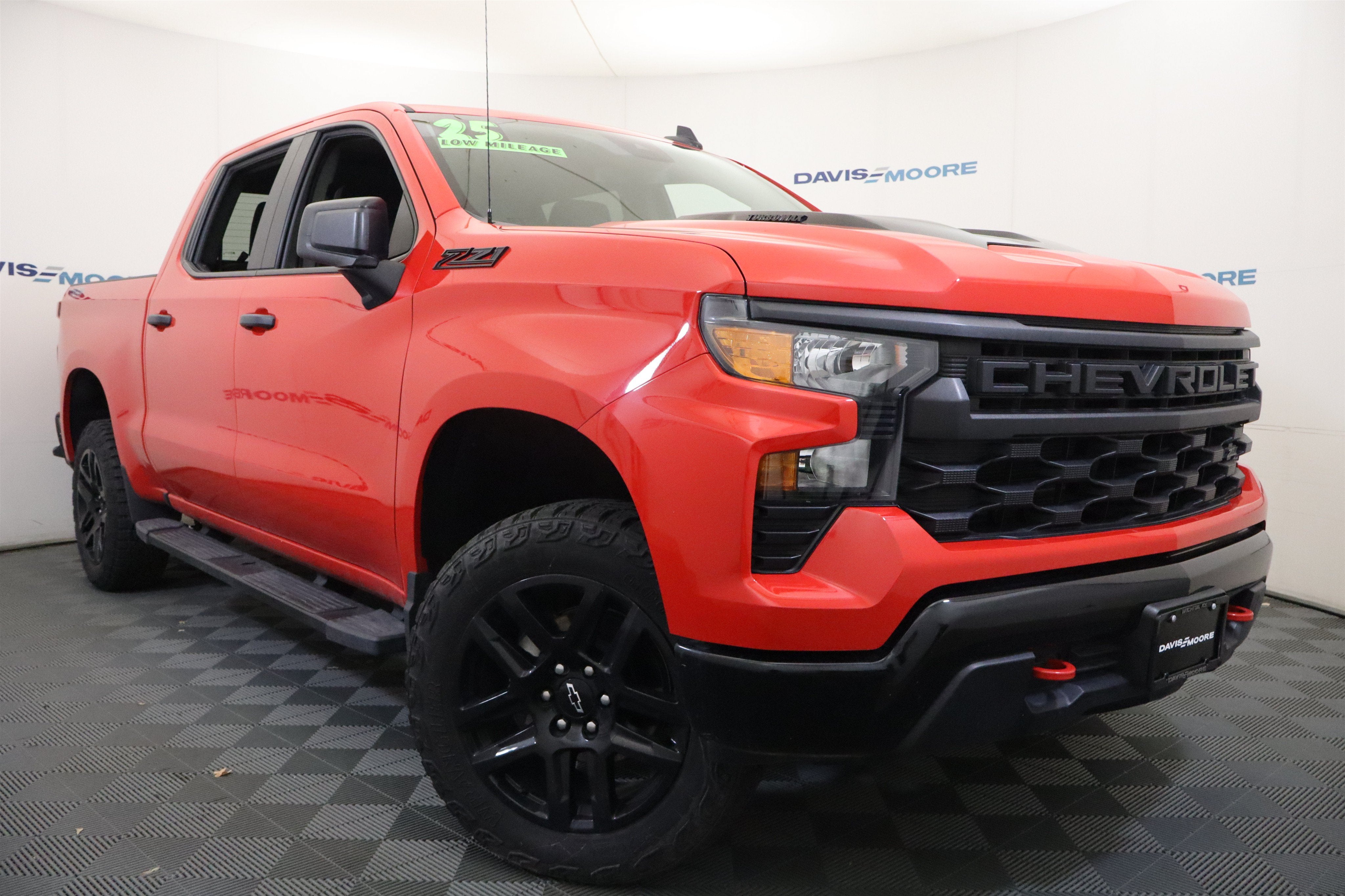 2025 Chevrolet Silverado 1500 Custom Trail Boss