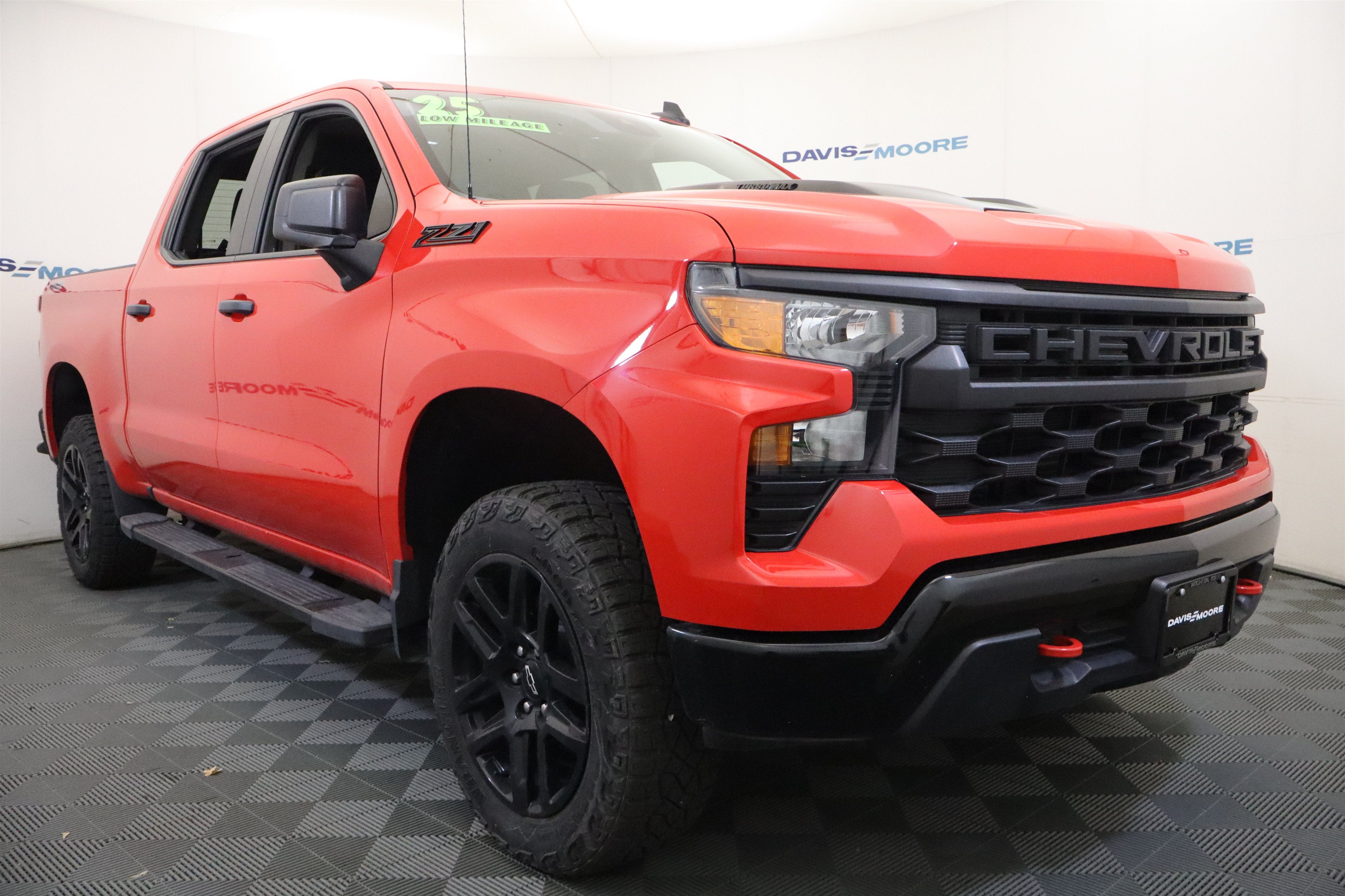 2025 Chevrolet Silverado 1500 Custom Trail Boss
