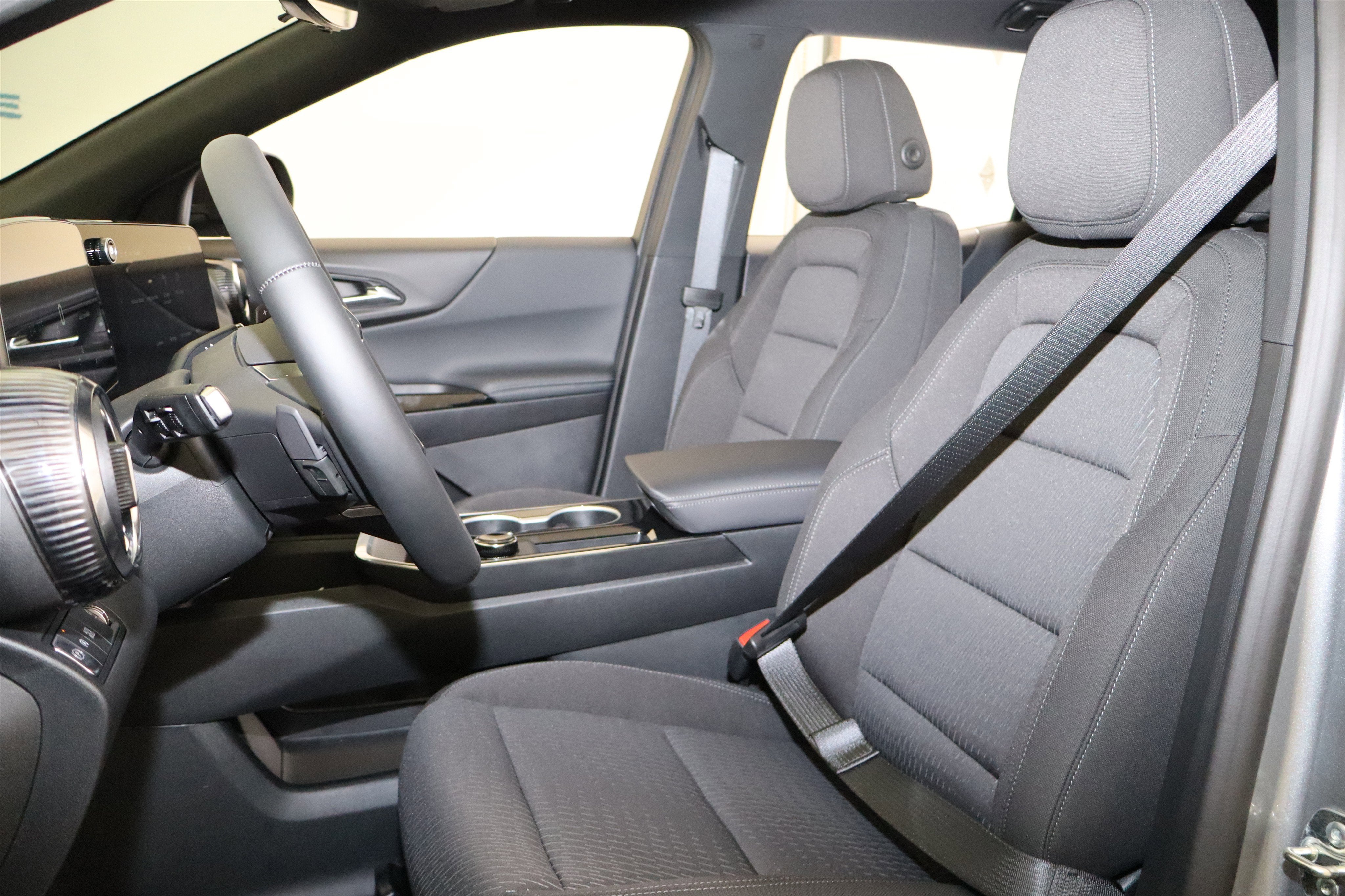 2026 Chevrolet Equinox LT - Photo 45