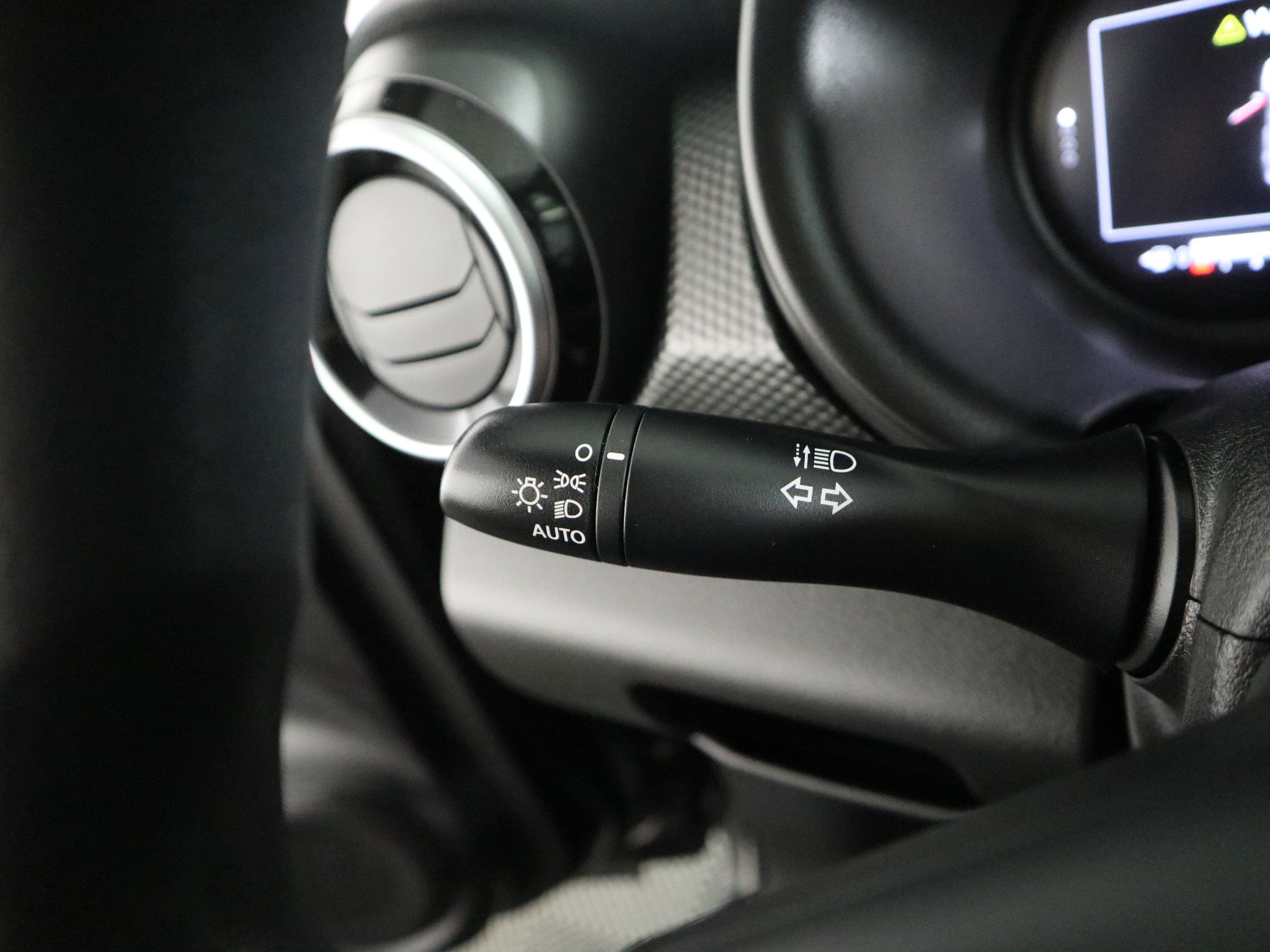 2023 Nissan Kicks SV Xtronic CVT