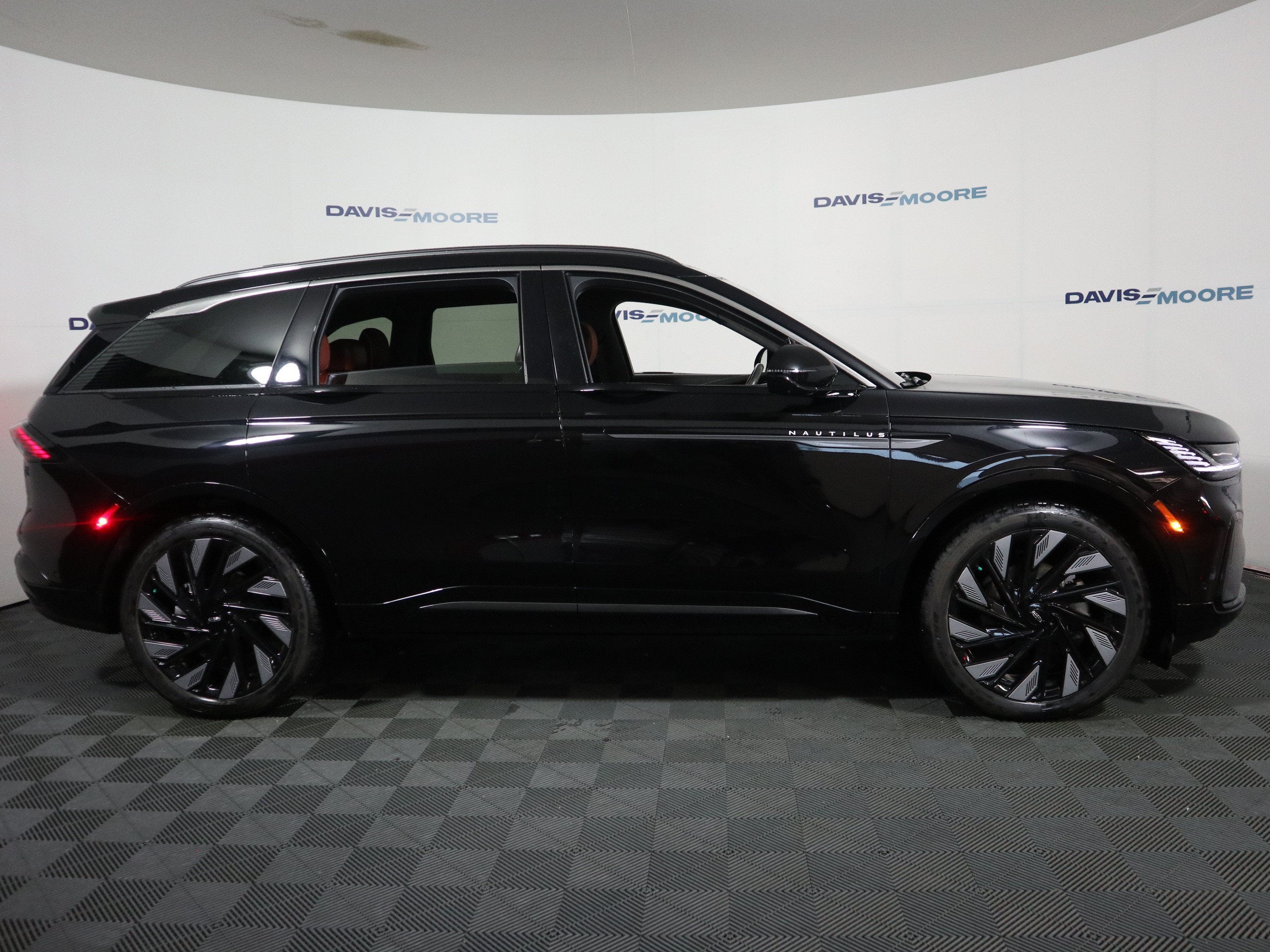 2024 Lincoln Nautilus Black Label