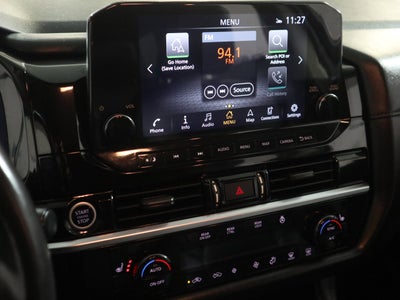 2022 Nissan Pathfinder SL