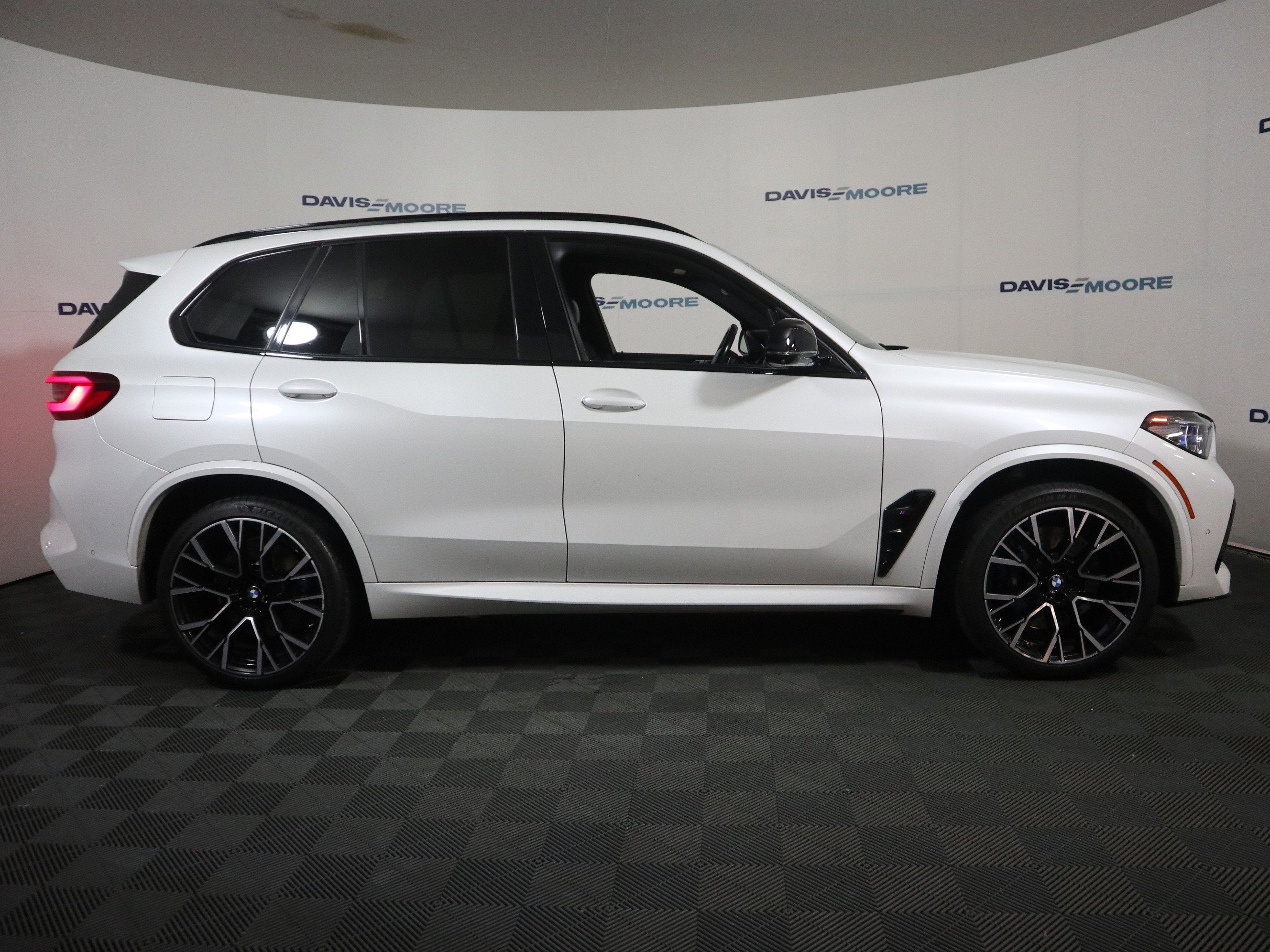 2022 BMW X5 M NA