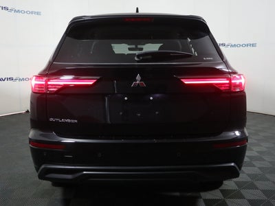 2025 Mitsubishi Outlander ES