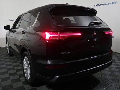 2025 Mitsubishi Outlander ES