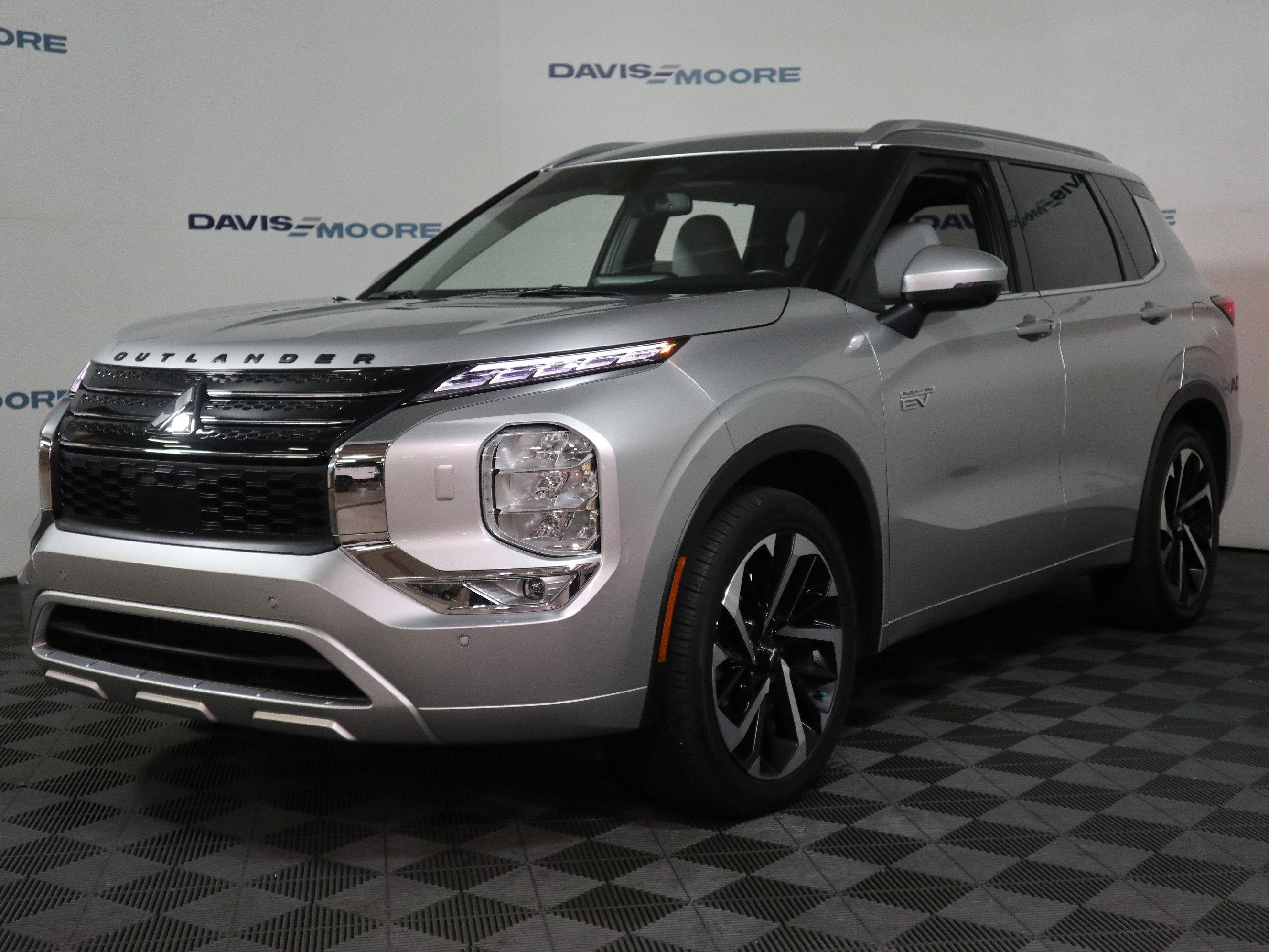 2024 Mitsubishi Outlander Plug-In Hybrid SEL