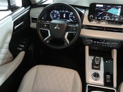 2024 Mitsubishi Outlander Plug-In Hybrid SEL