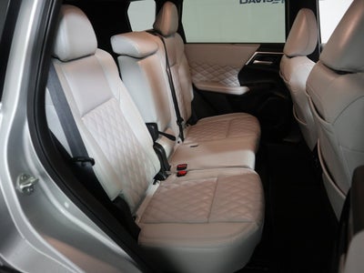 2024 Mitsubishi Outlander Plug-In Hybrid SEL