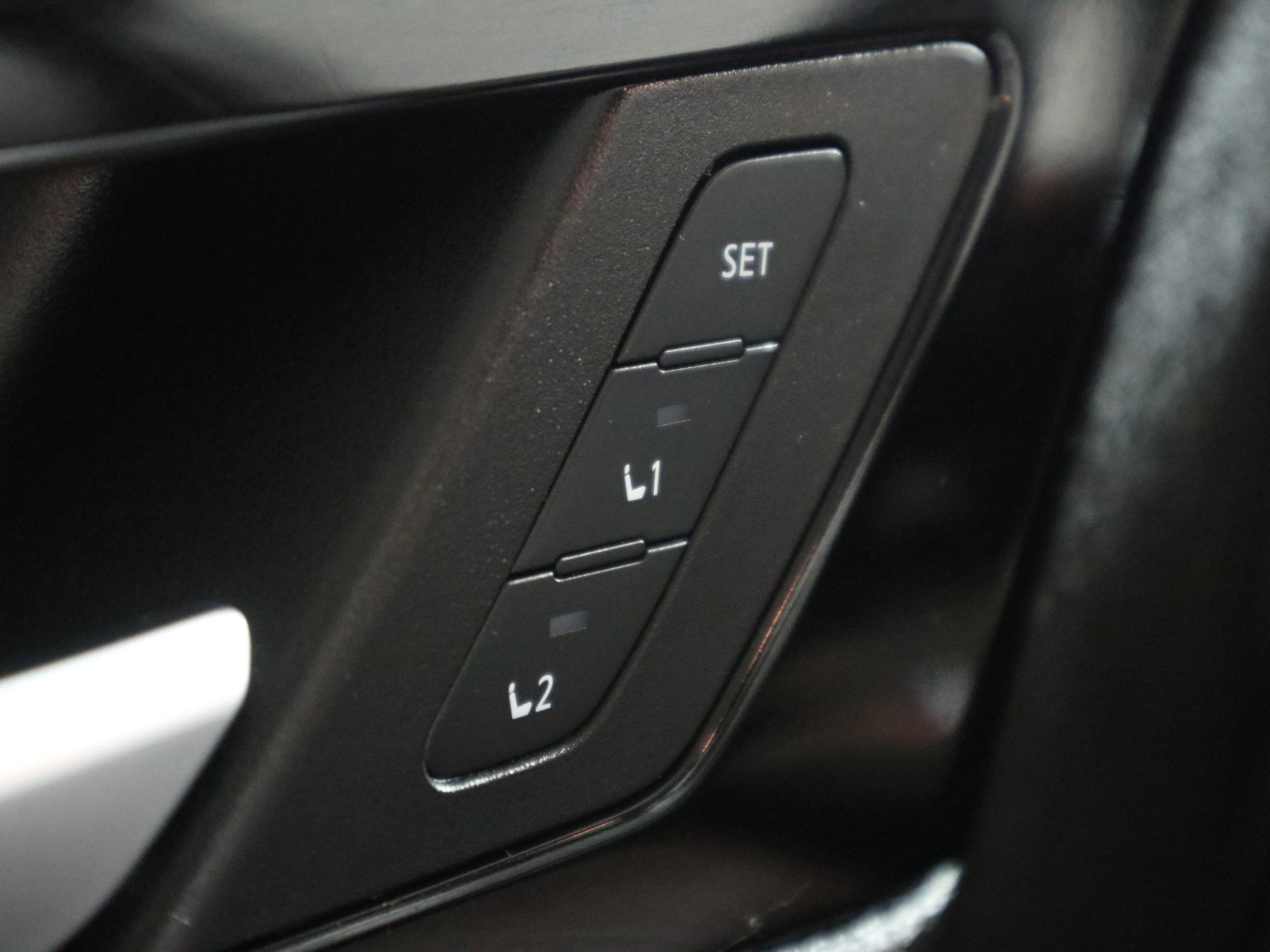 2024 Mitsubishi Outlander Plug-In Hybrid SEL