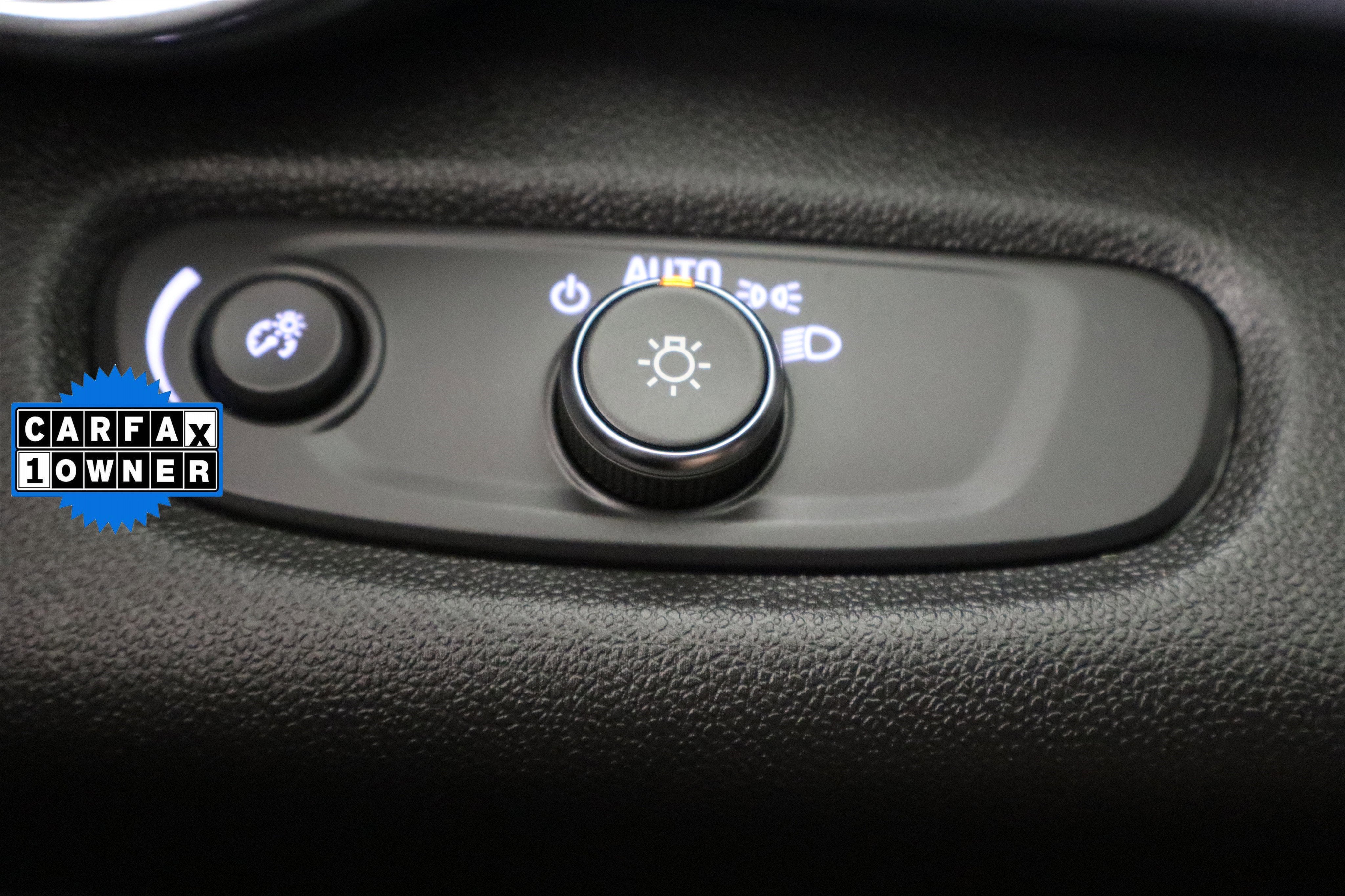 2025 Chevrolet Trax LT - Photo 34