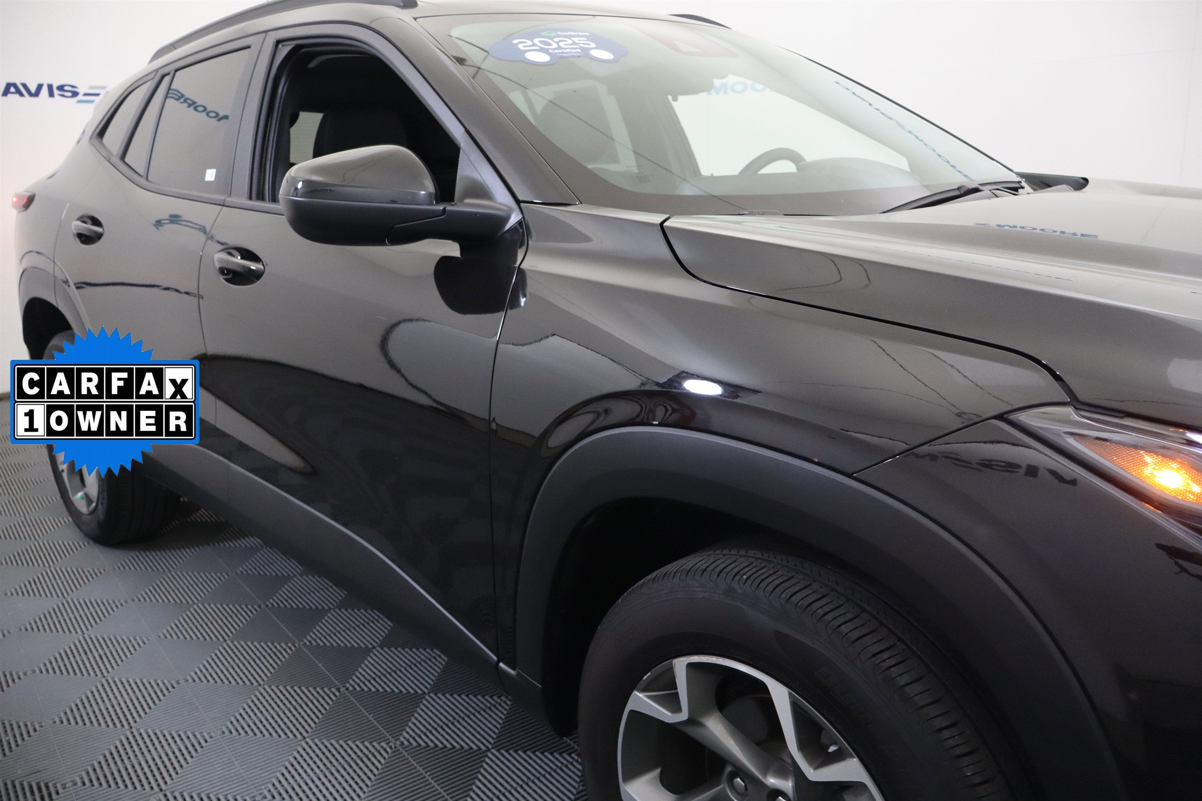 2025 Chevrolet Trax LT - Photo 4